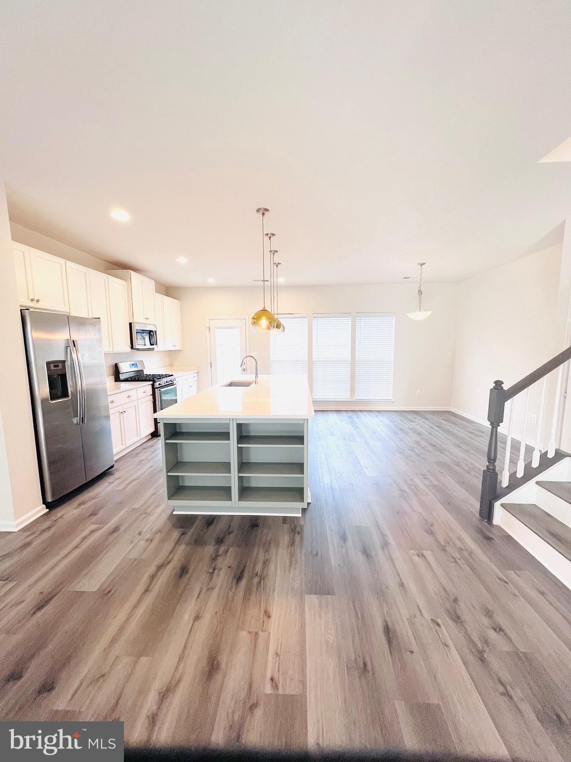 EMBREY MILL - Residential Lease