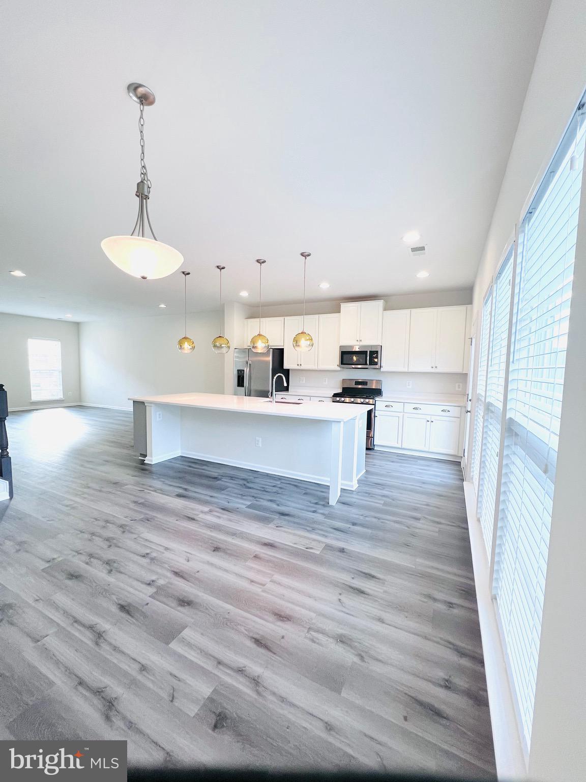 EMBREY MILL - Residential Lease