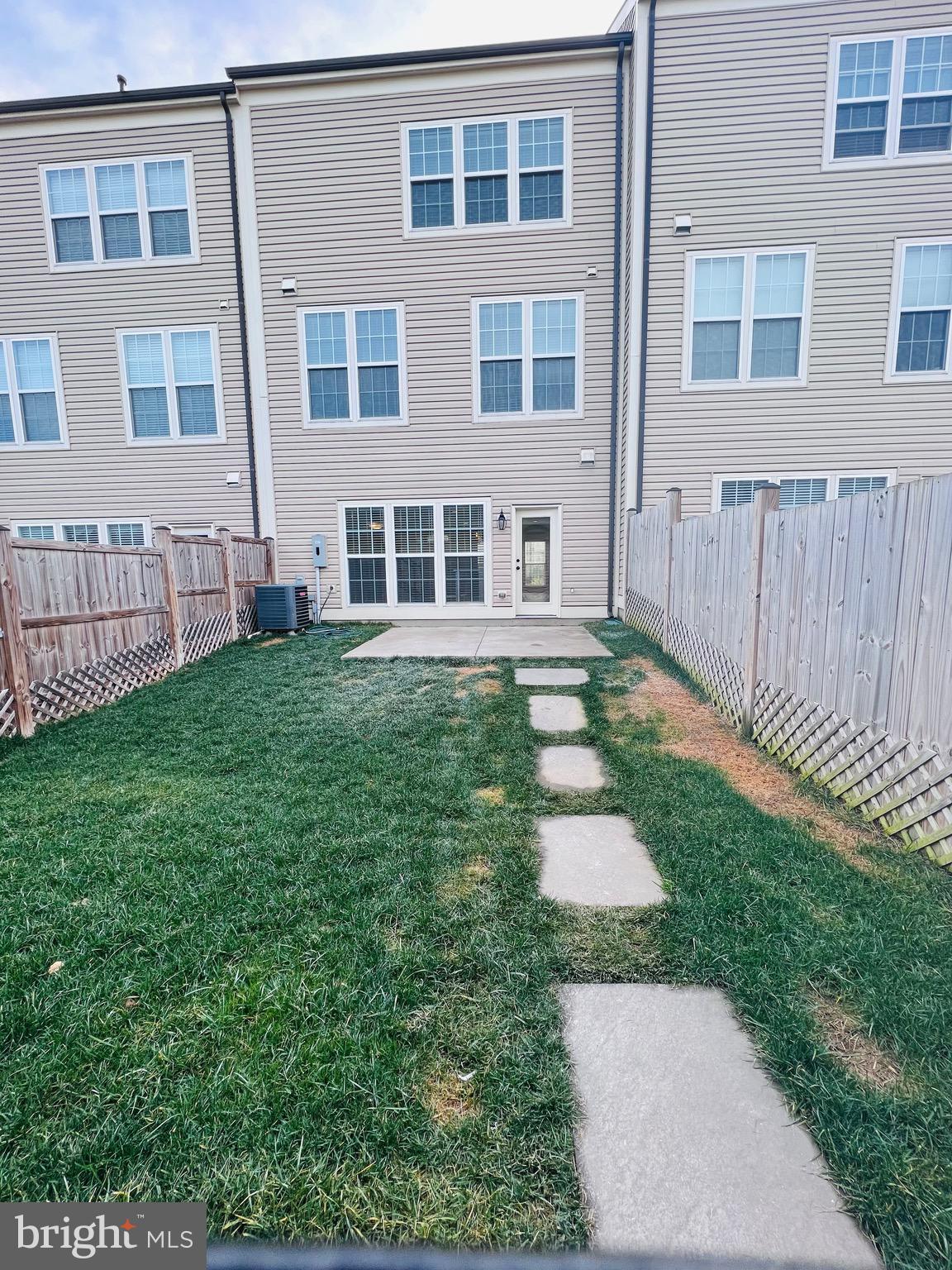 EMBREY MILL - Residential Lease