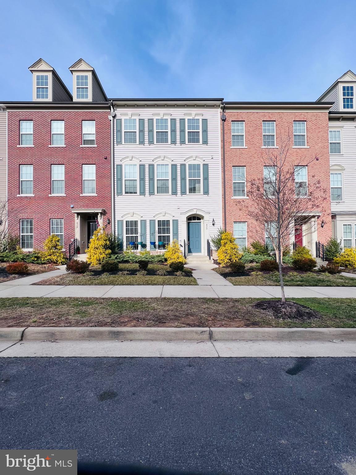 EMBREY MILL - Residential Lease