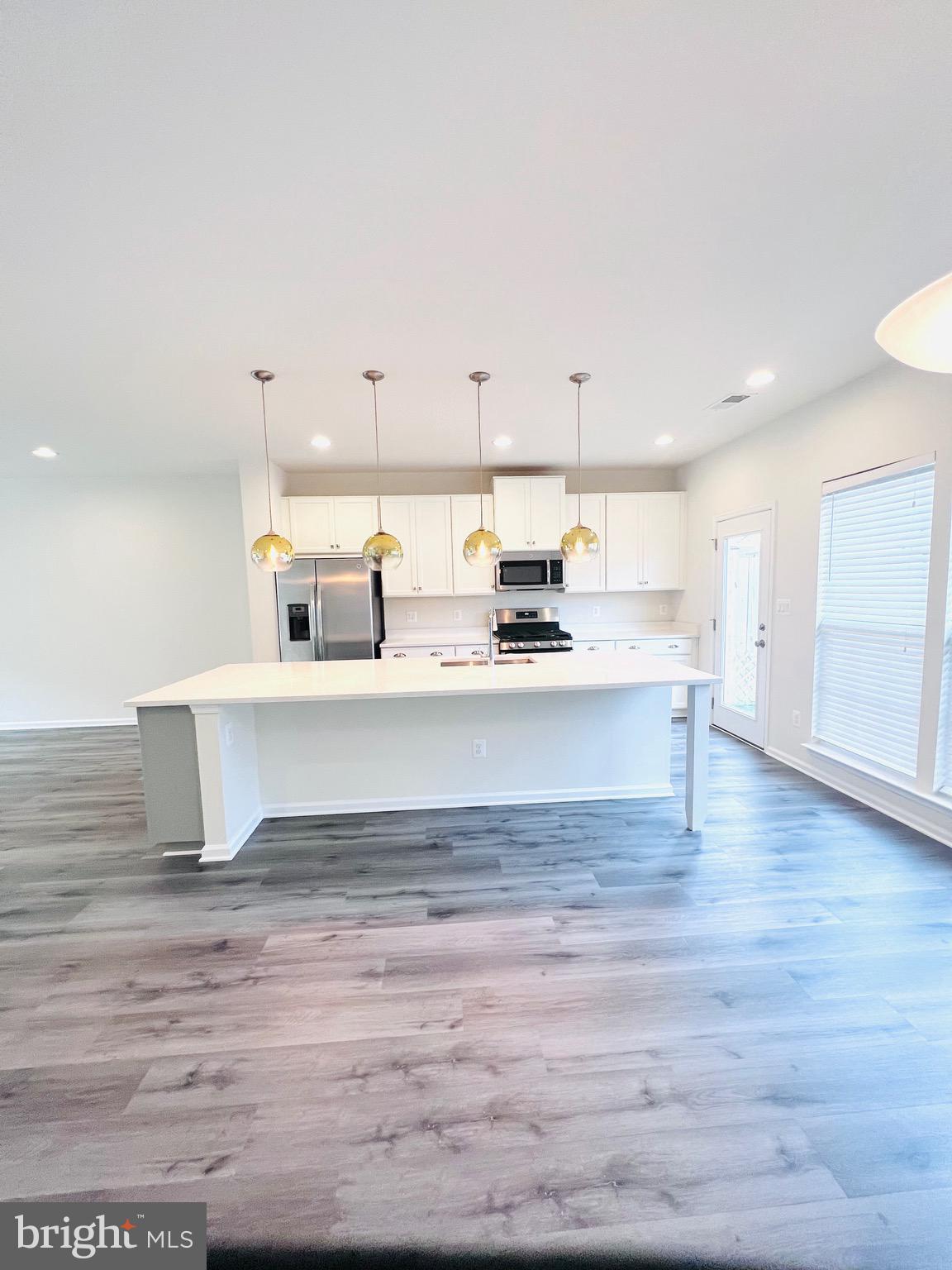 EMBREY MILL - Residential Lease