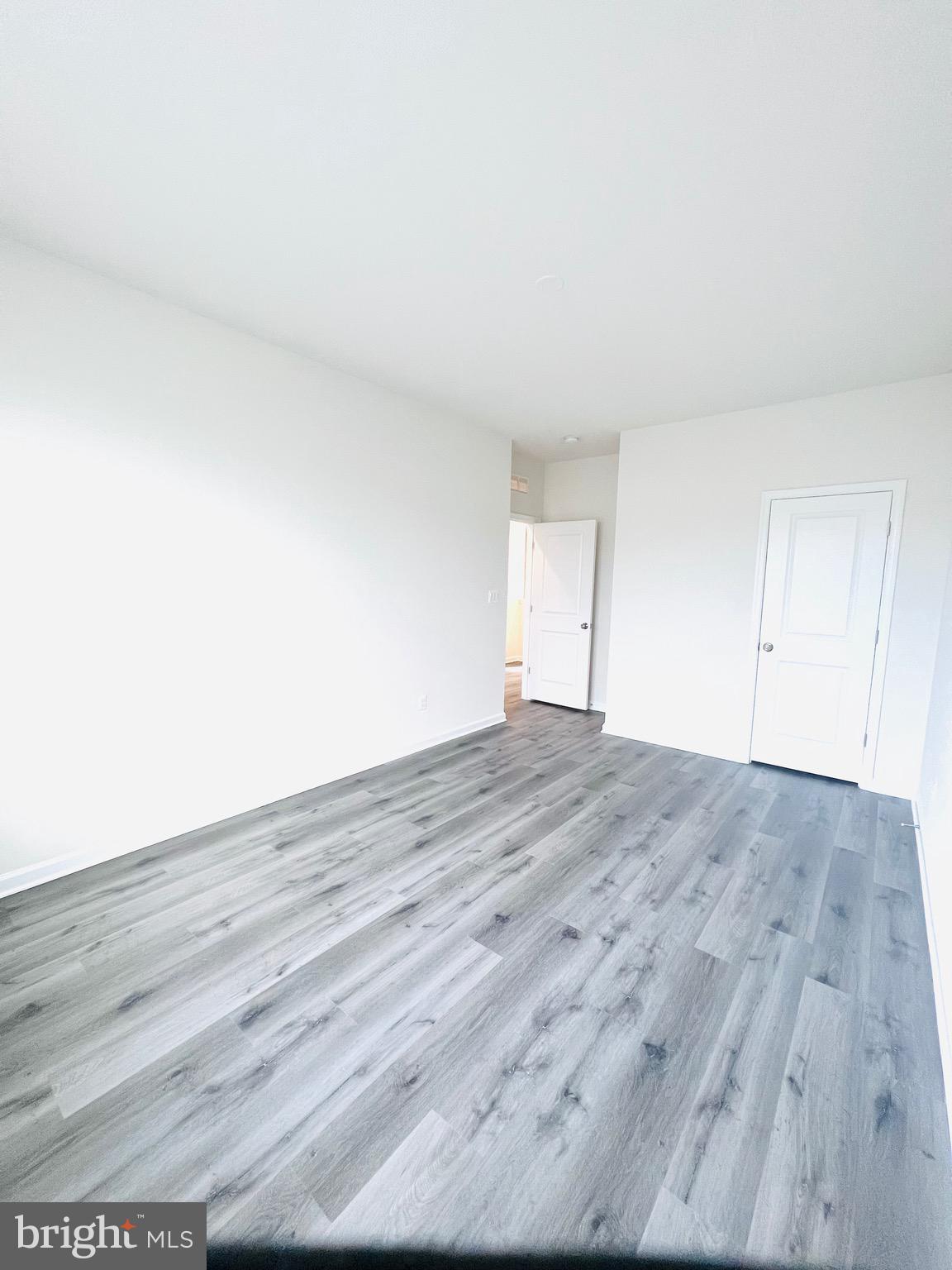 EMBREY MILL - Residential Lease