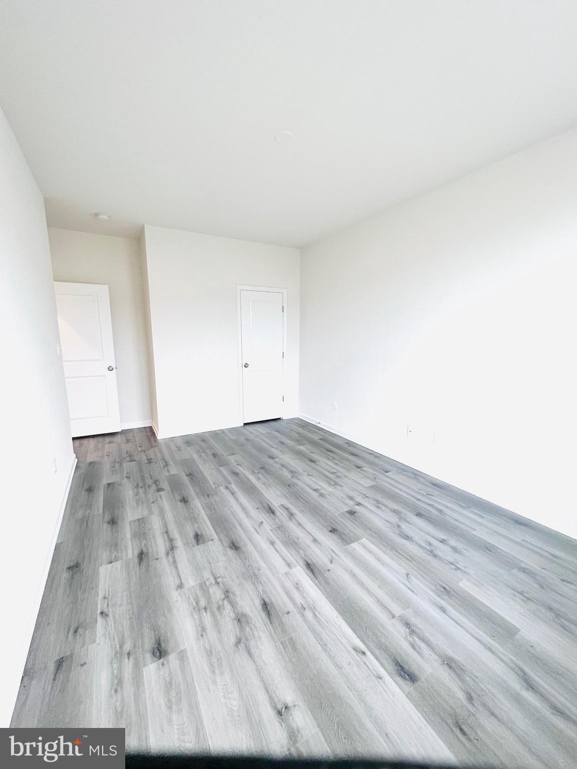 EMBREY MILL - Residential Lease