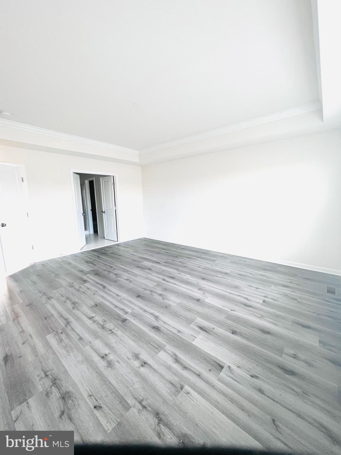 EMBREY MILL - Residential Lease