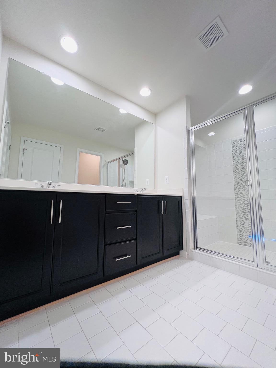 EMBREY MILL - Residential Lease