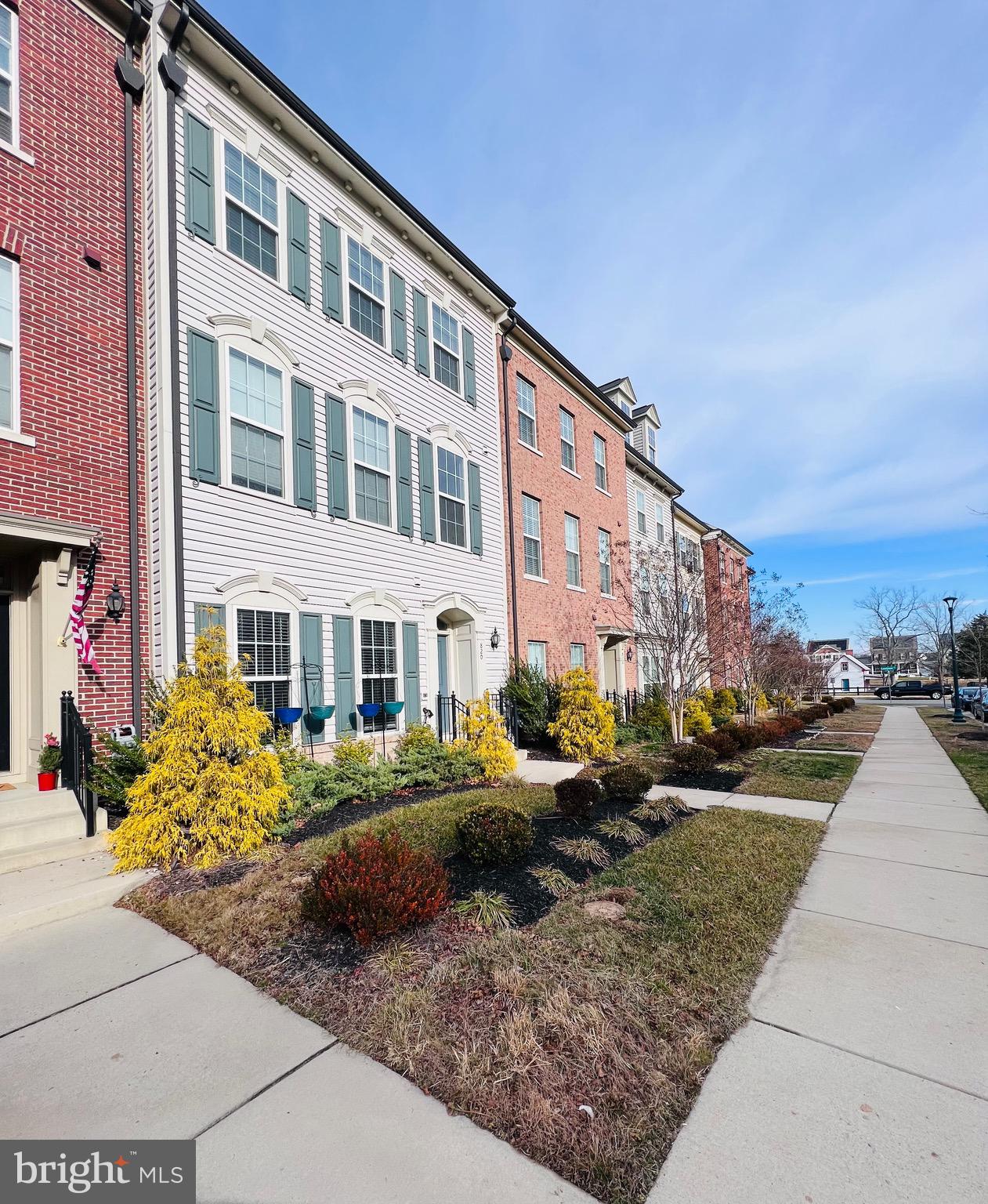 EMBREY MILL - Residential Lease