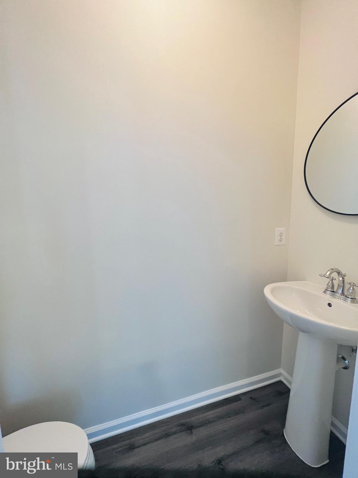 EMBREY MILL - Residential Lease