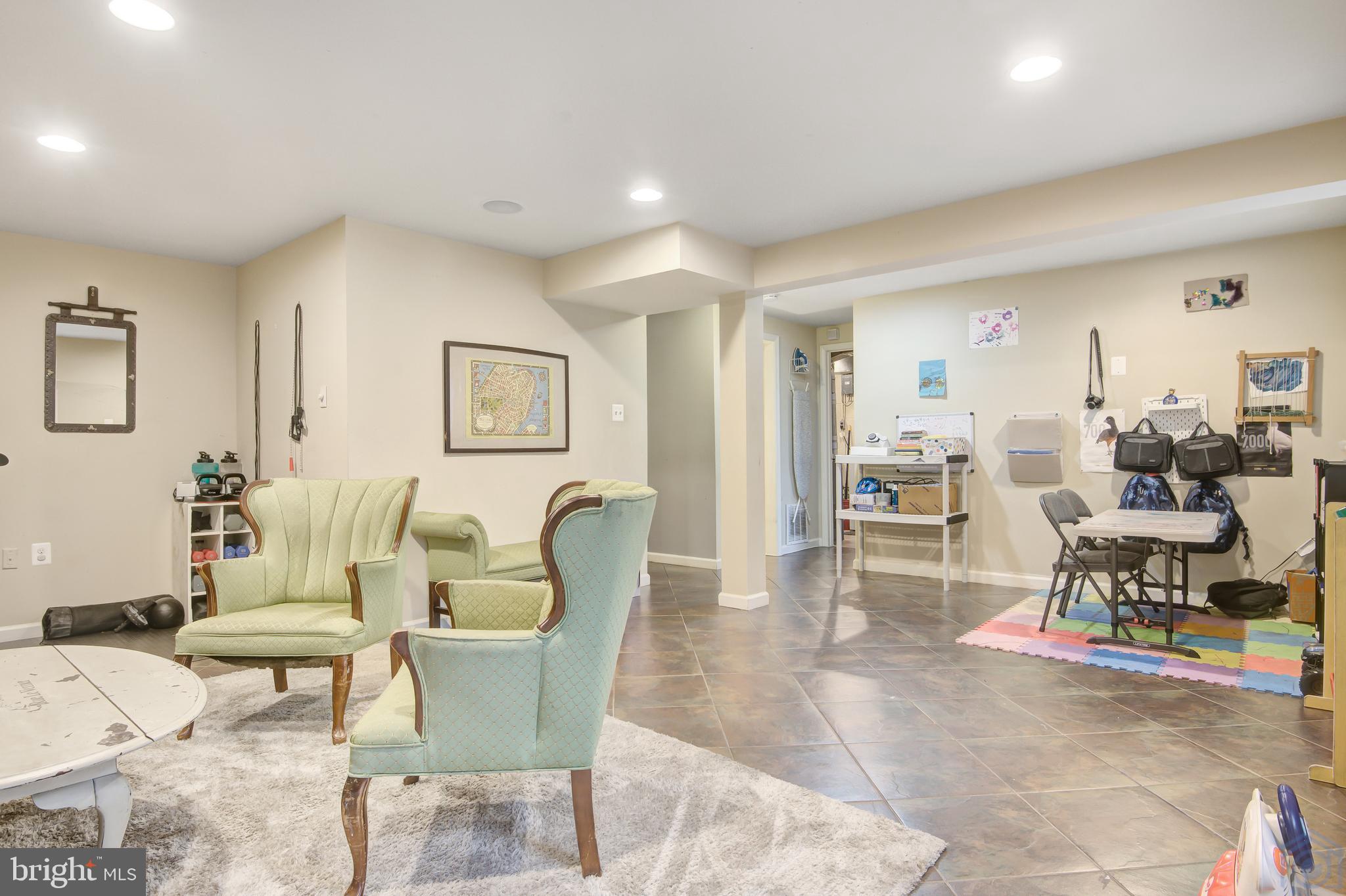 CREST PARK - Residential