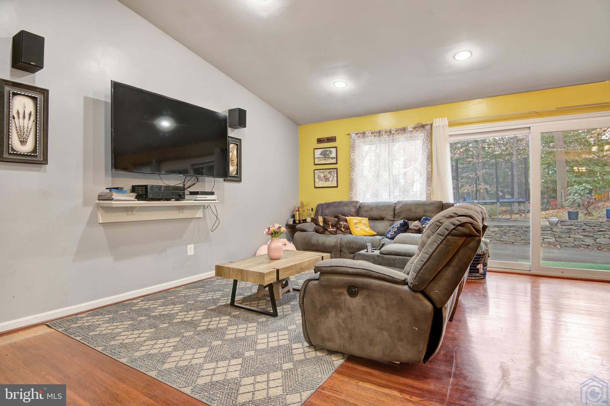 CREST PARK - Residential