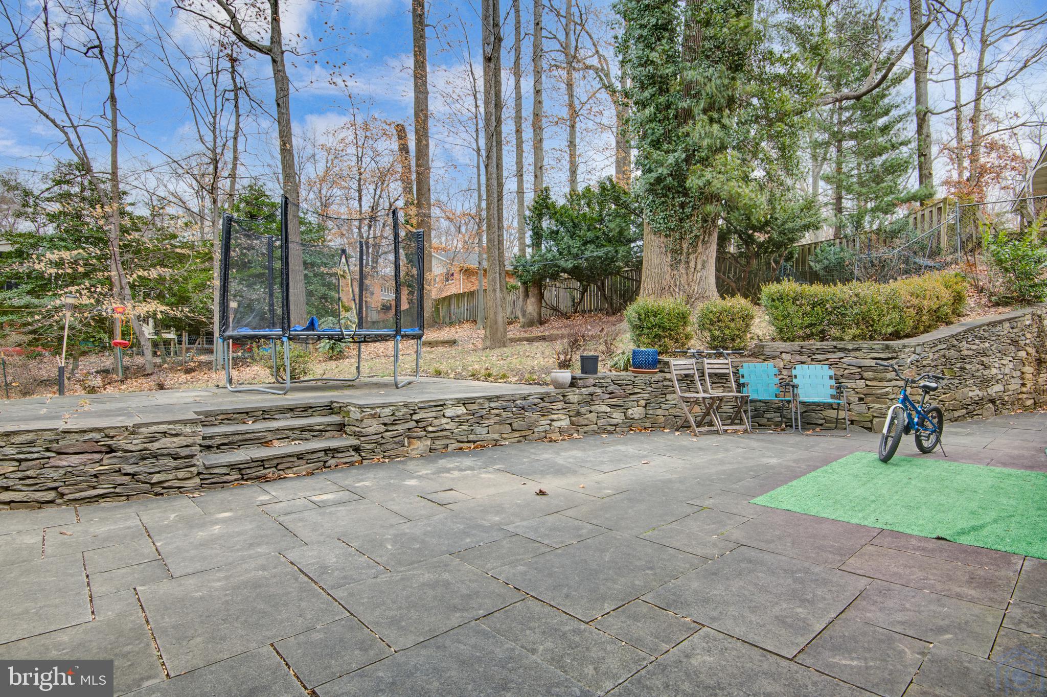 CREST PARK - Residential