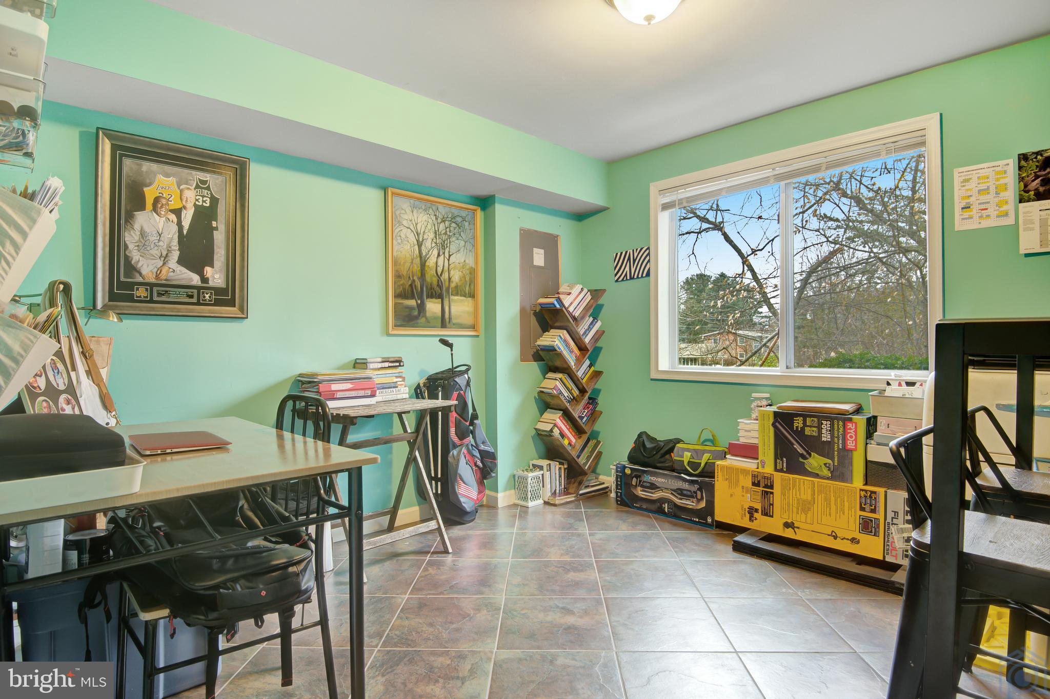 CREST PARK - Residential