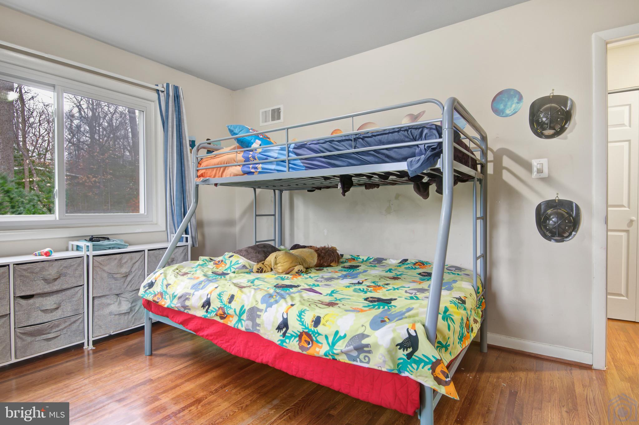 CREST PARK - Residential