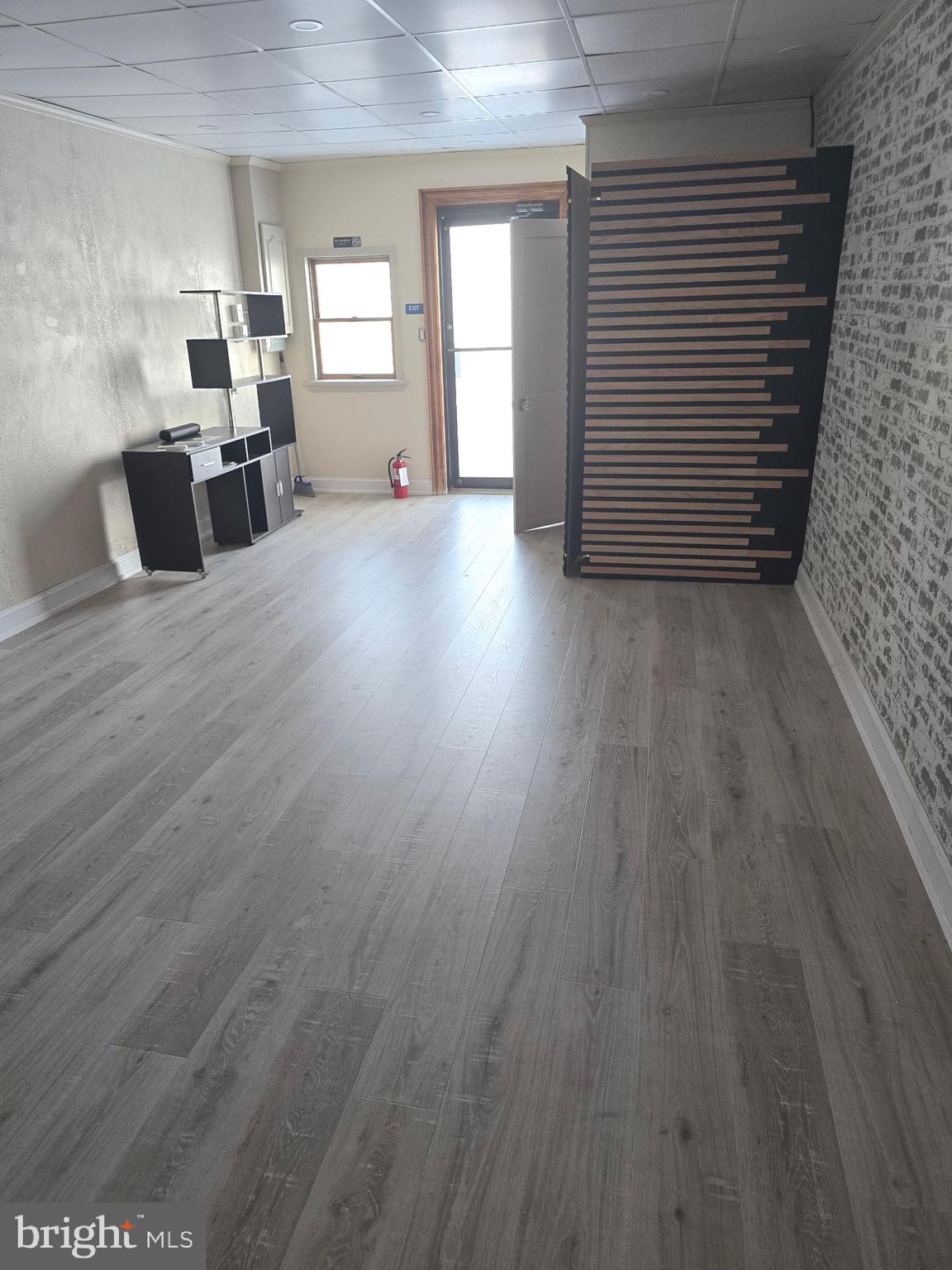 1809 W MARKET STREET