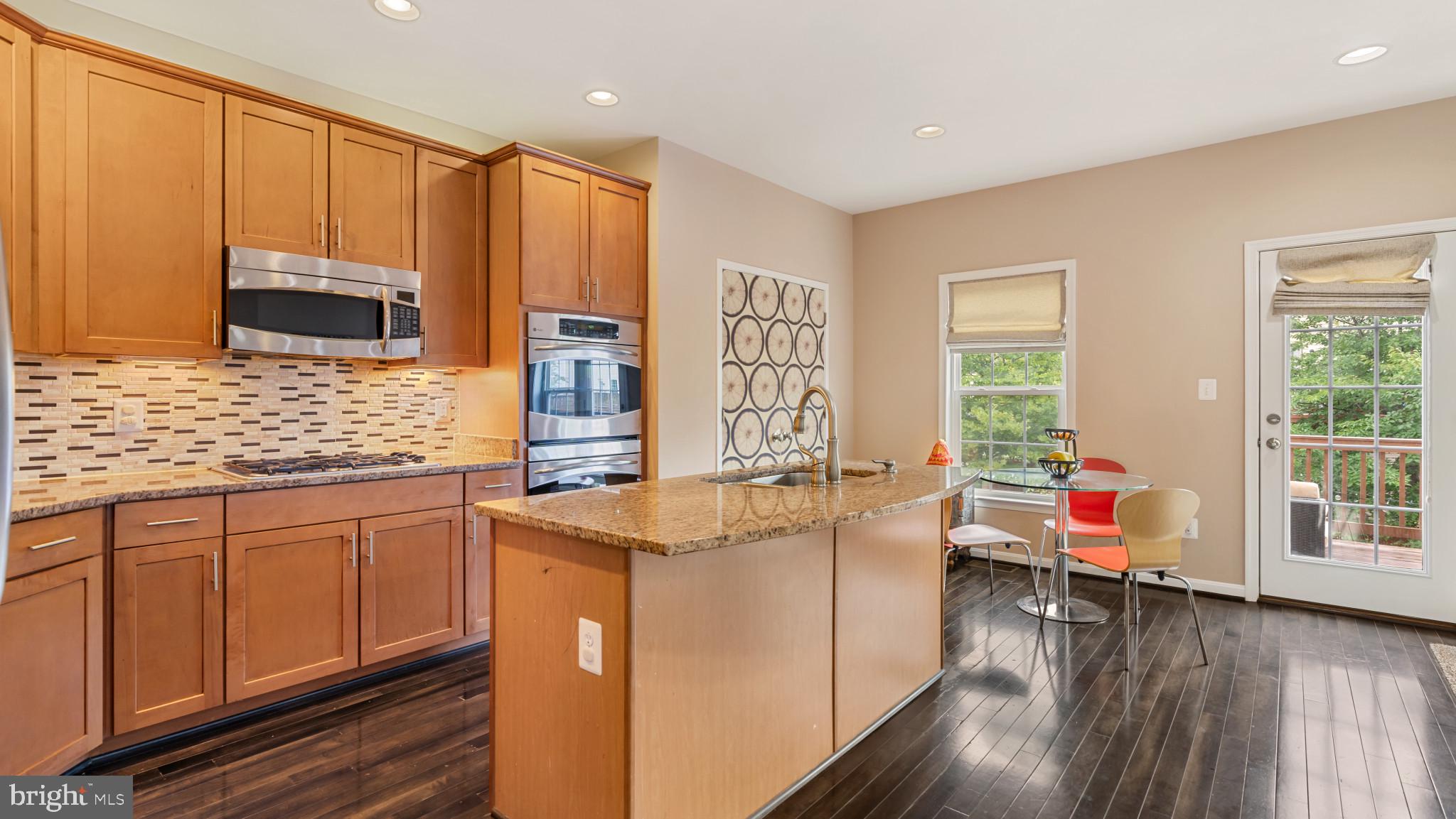 STONE RIDGE - Residential