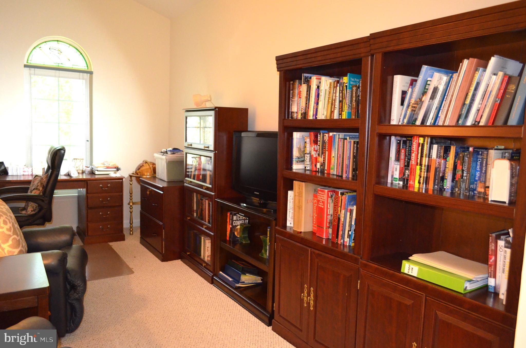 GOLF CLUB SHORES III - Residential