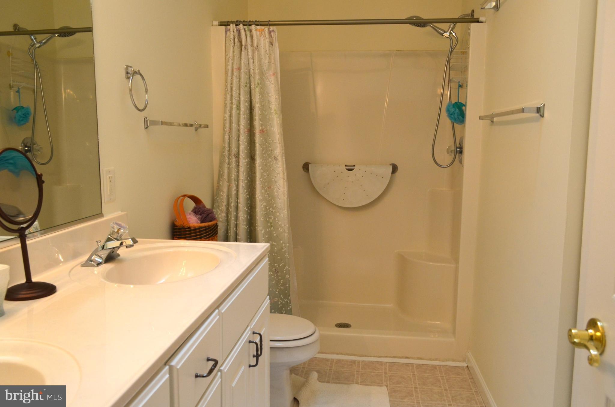 GOLF CLUB SHORES III - Residential