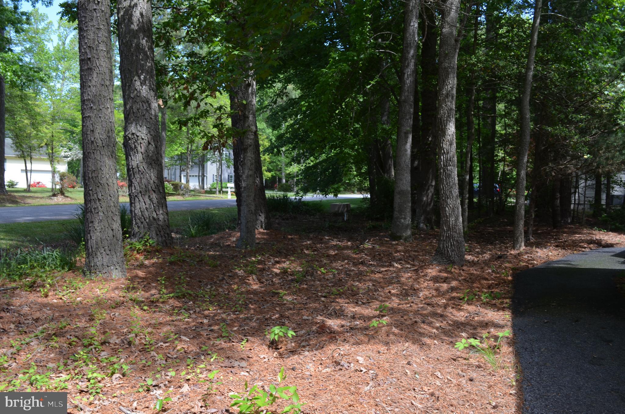 GOLF CLUB SHORES III - Residential