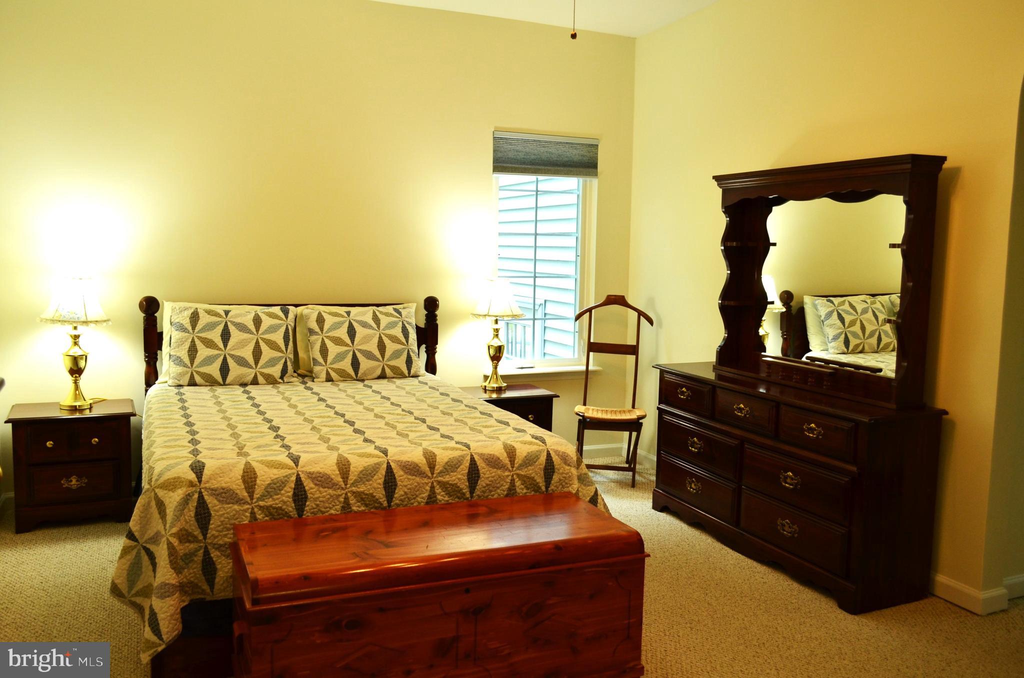 GOLF CLUB SHORES III - Residential