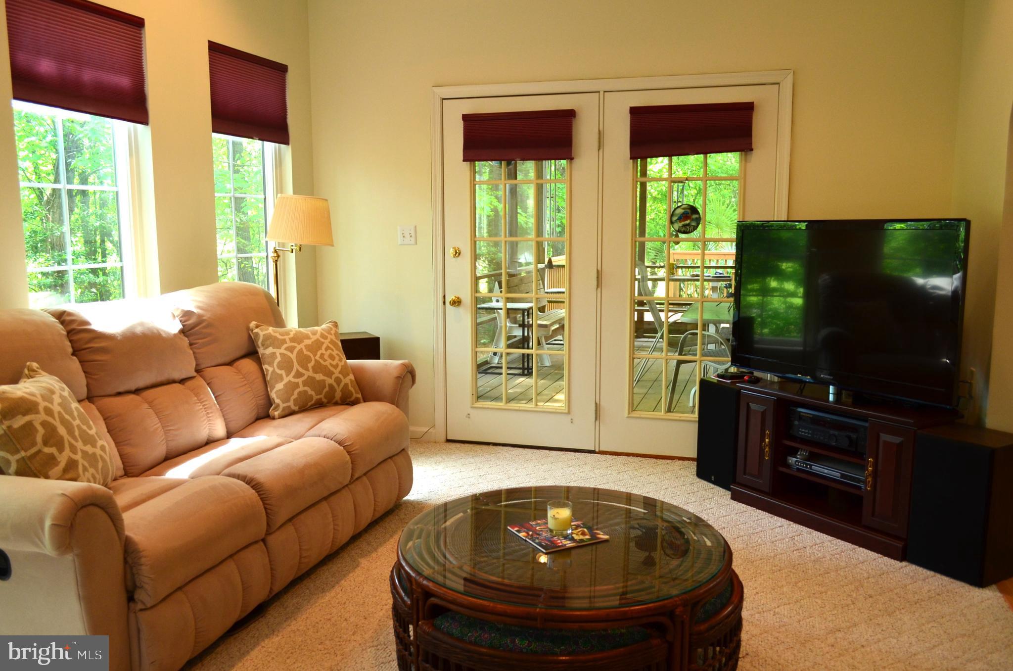 GOLF CLUB SHORES III - Residential