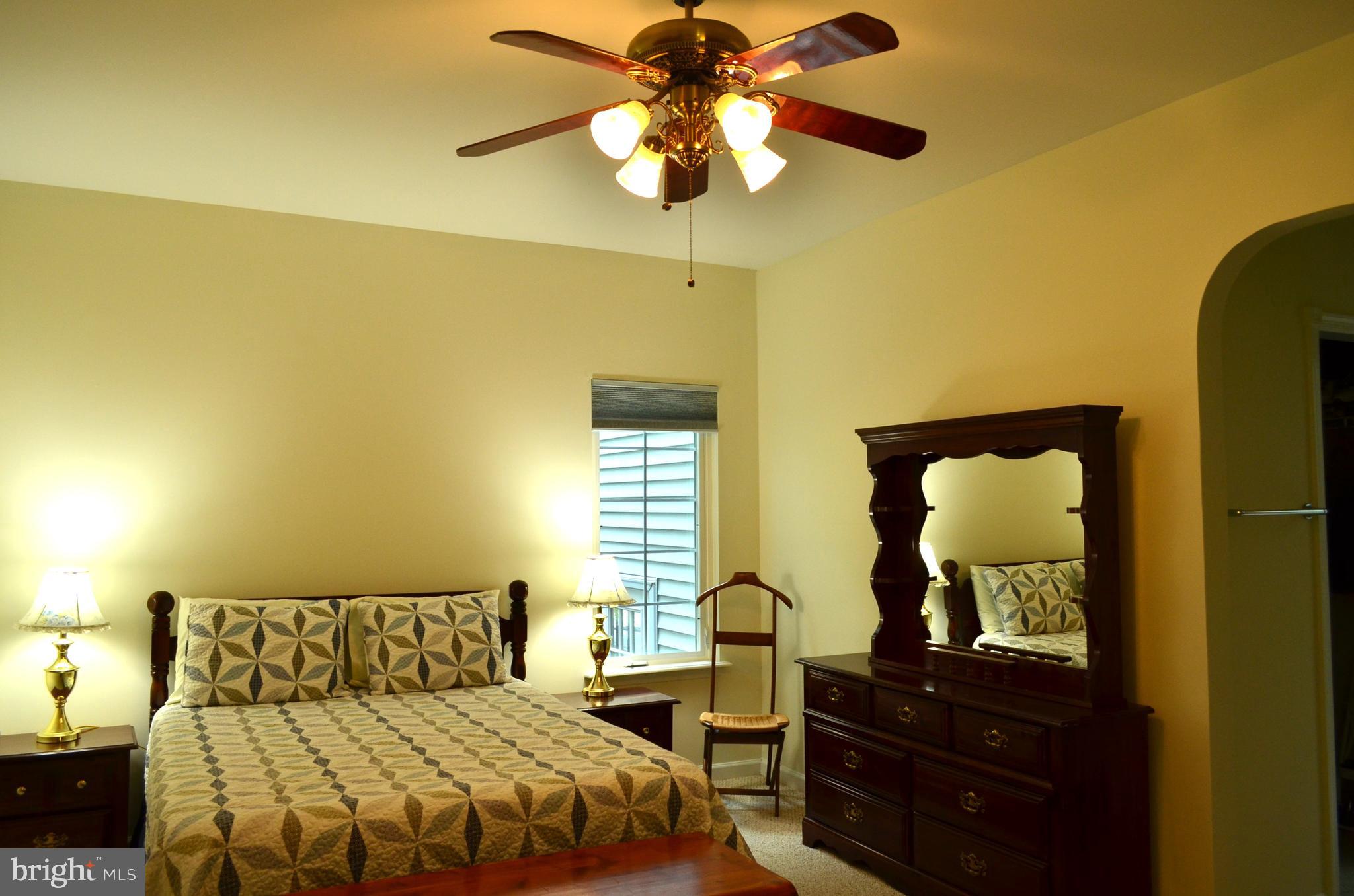 GOLF CLUB SHORES III - Residential