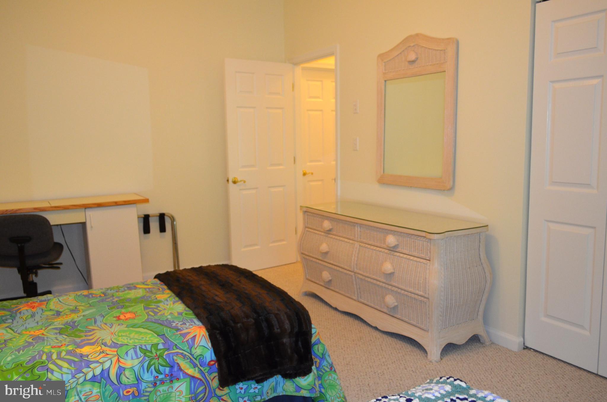 GOLF CLUB SHORES III - Residential