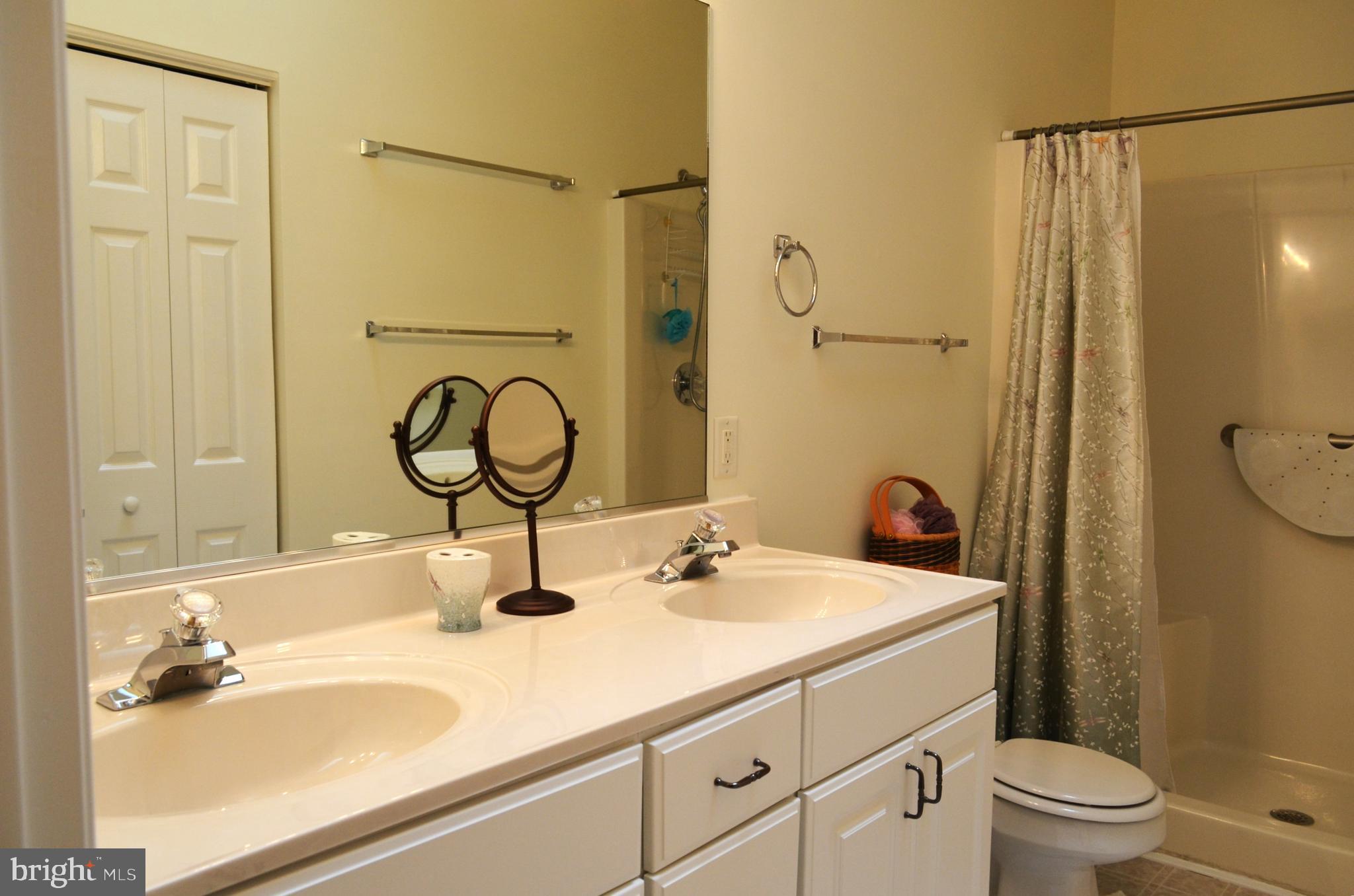 GOLF CLUB SHORES III - Residential