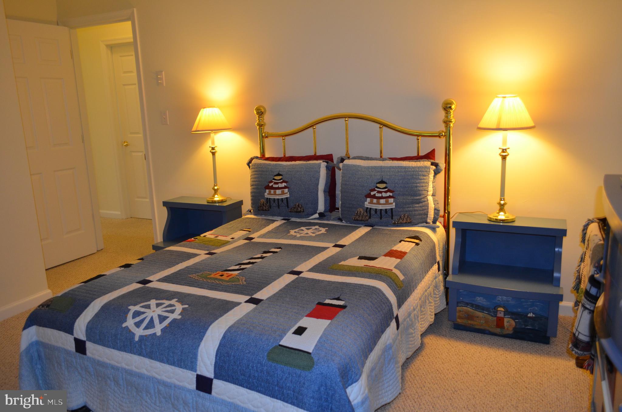 GOLF CLUB SHORES III - Residential