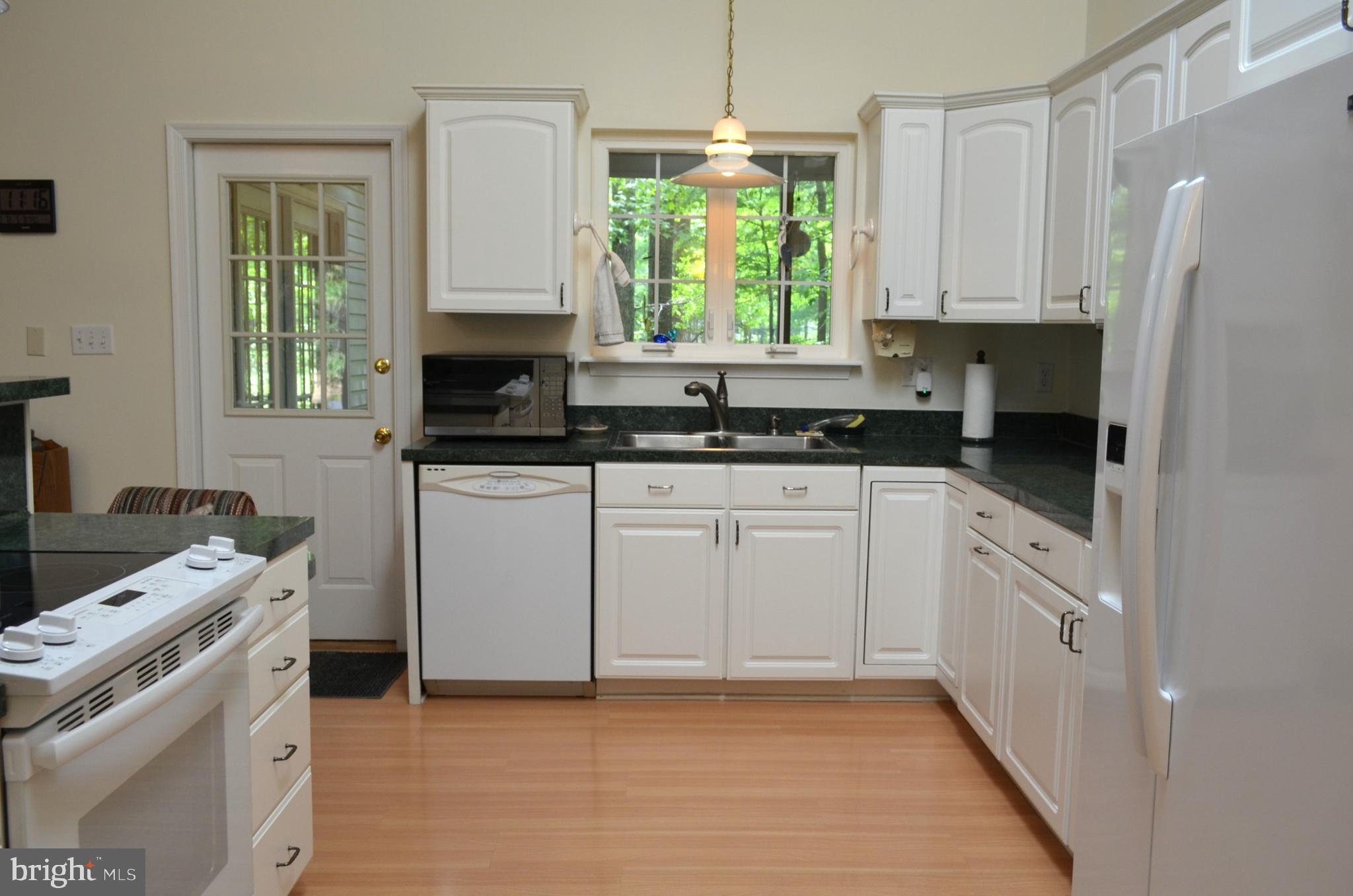 GOLF CLUB SHORES III - Residential