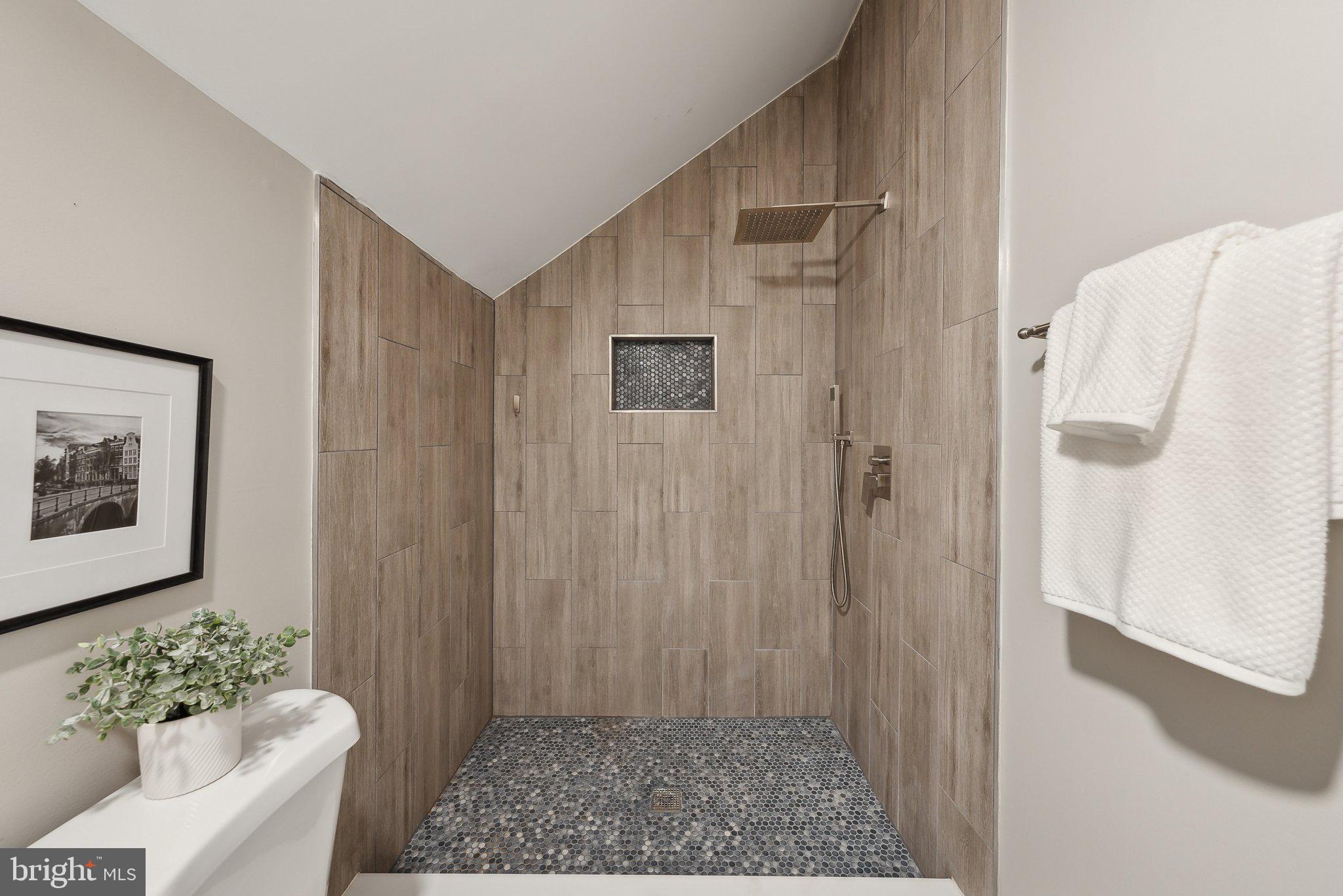 STONEYBROOKE - Residential