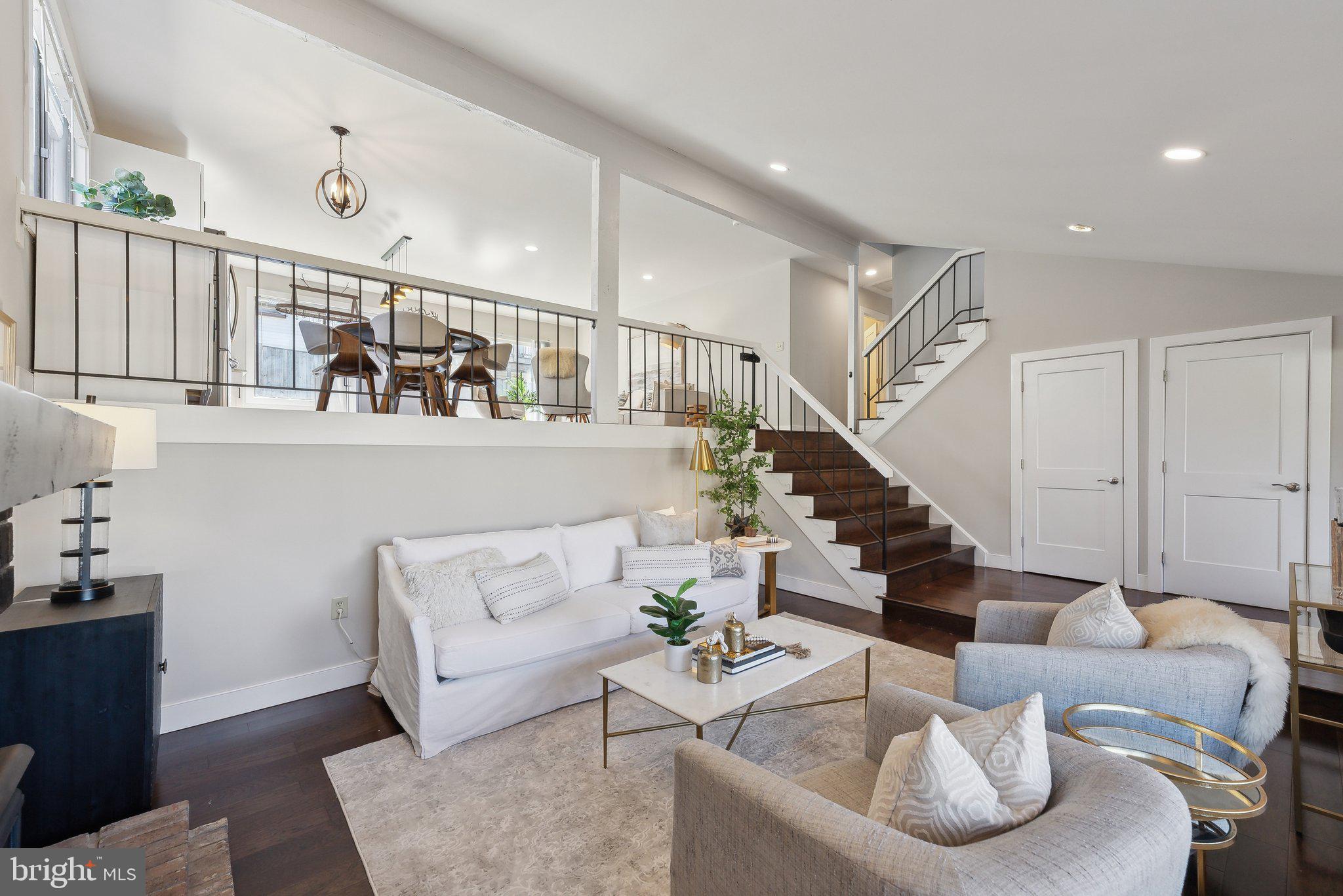 STONEYBROOKE - Residential