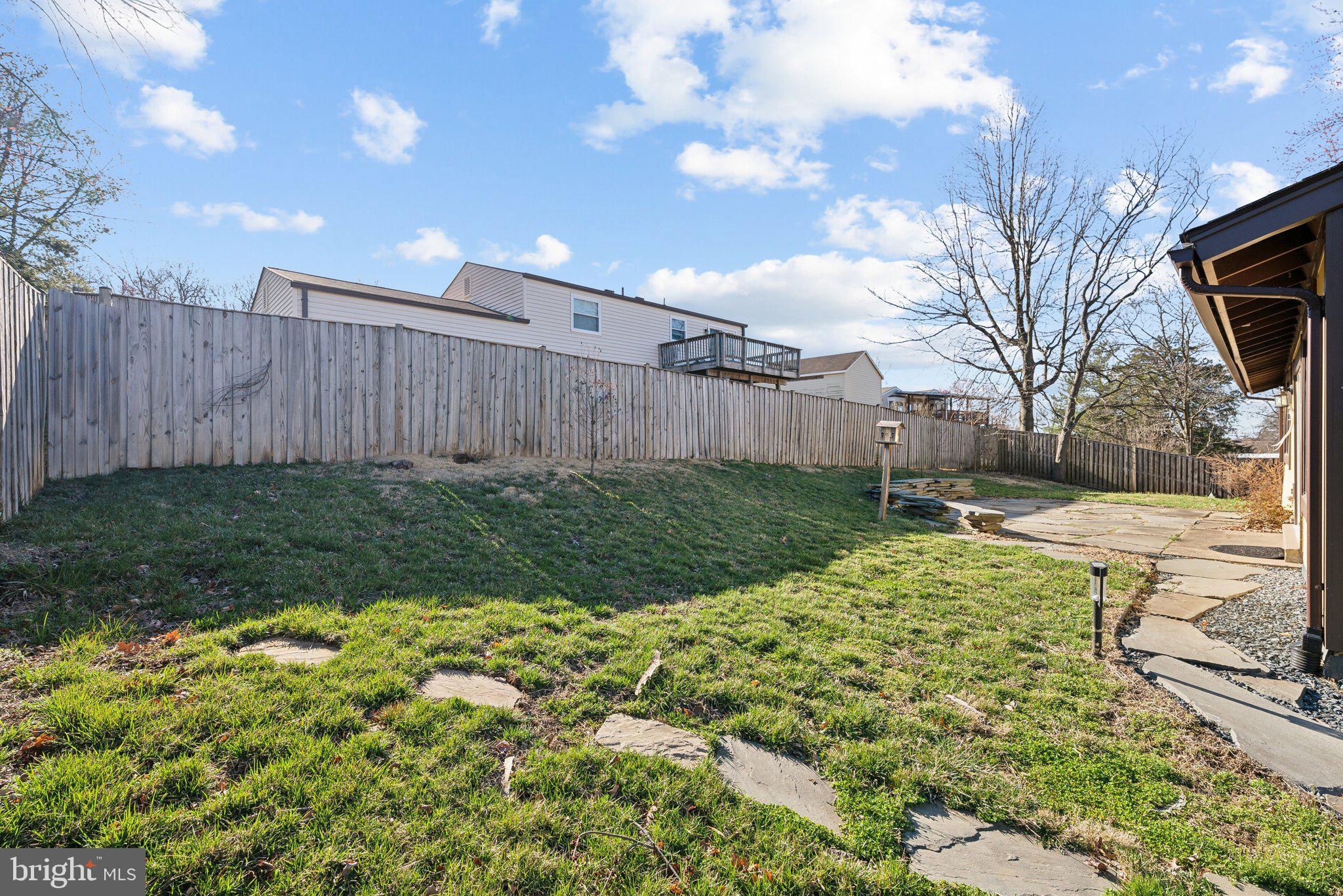 STONEYBROOKE - Residential