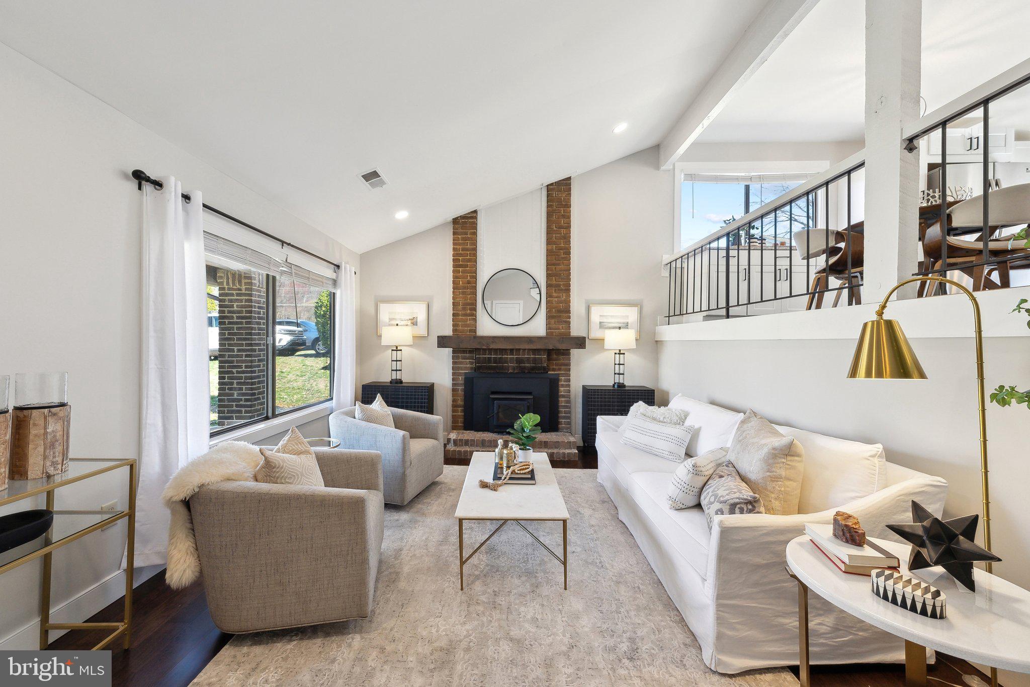 STONEYBROOKE - Residential