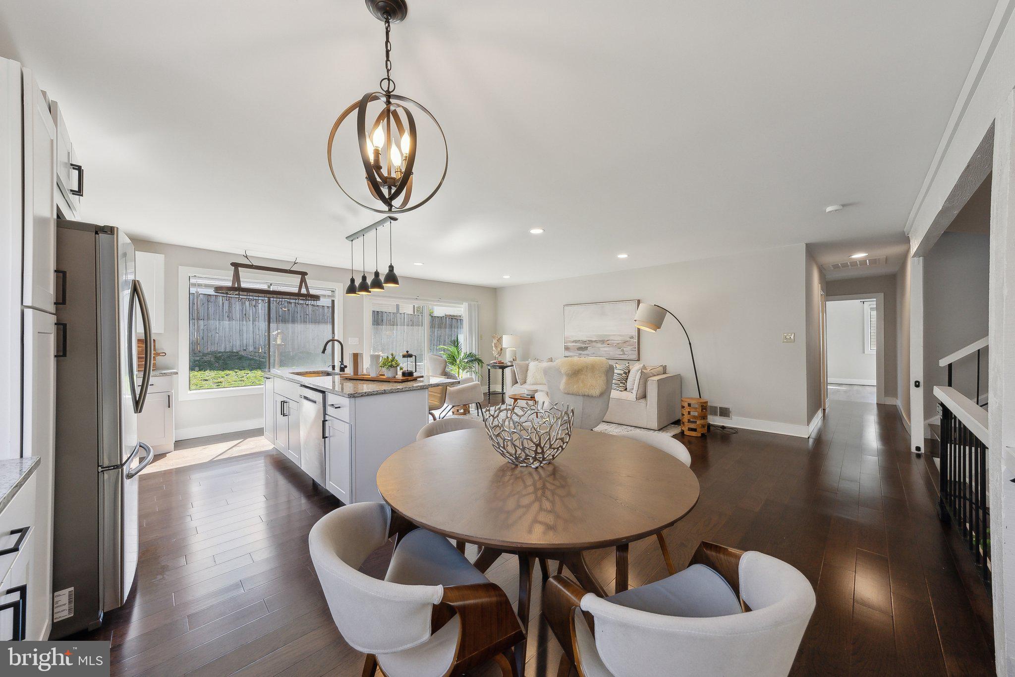 STONEYBROOKE - Residential