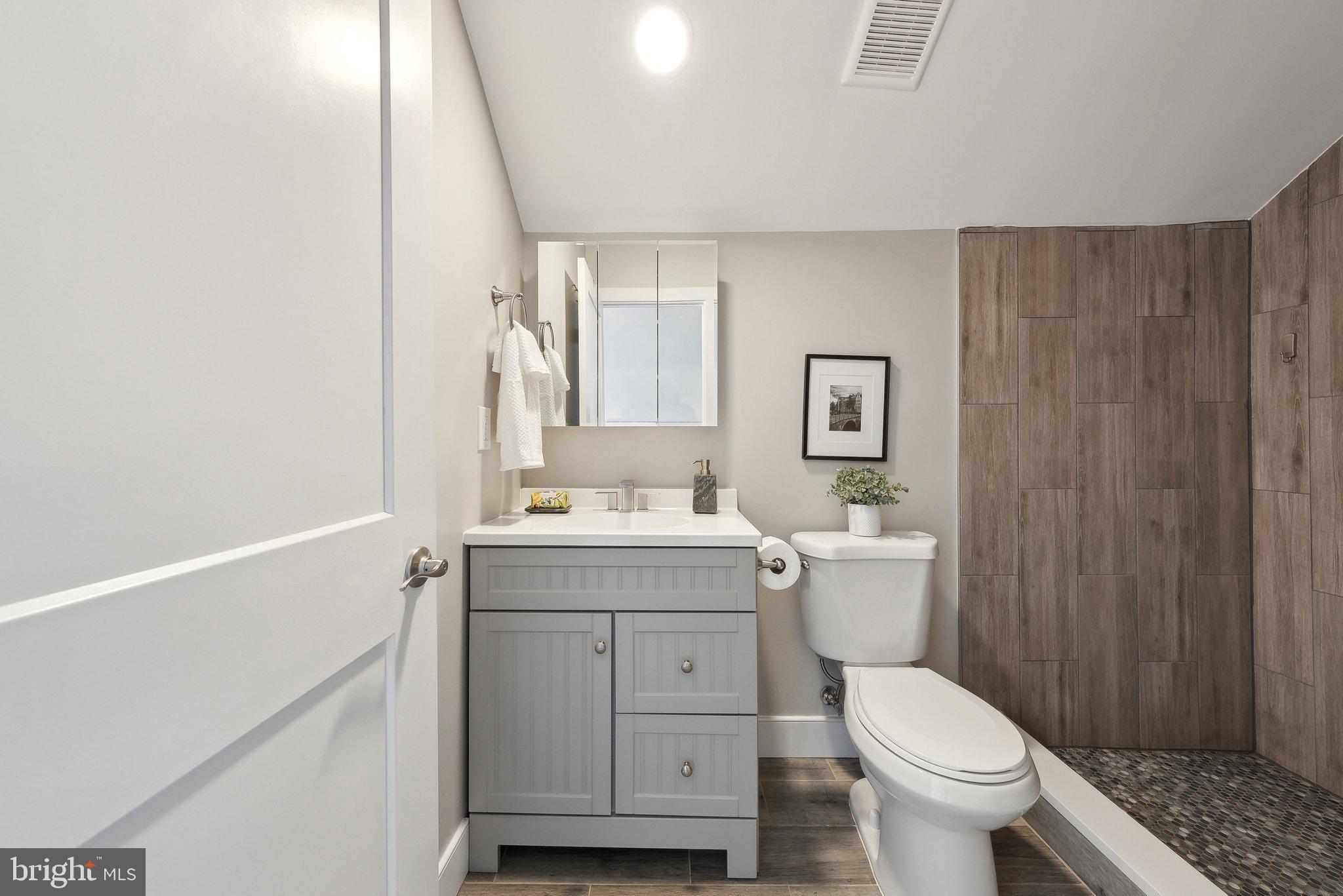 STONEYBROOKE - Residential