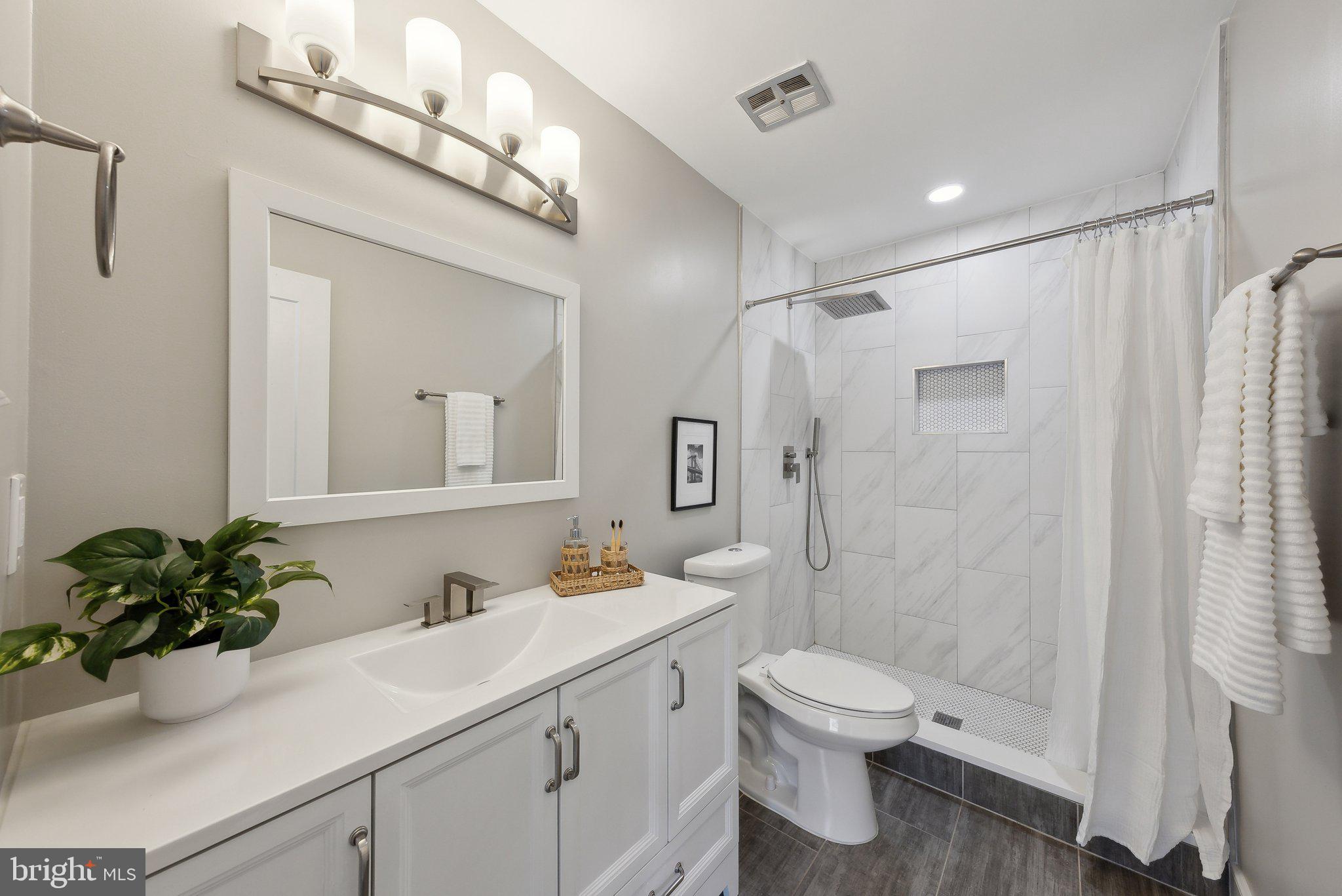 STONEYBROOKE - Residential