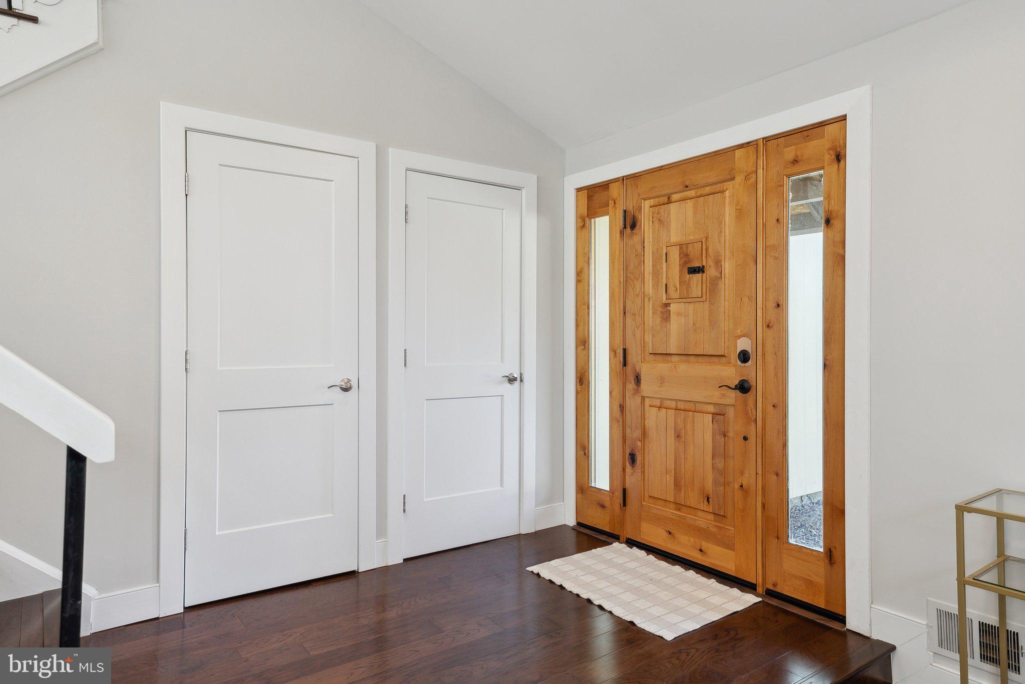 STONEYBROOKE - Residential