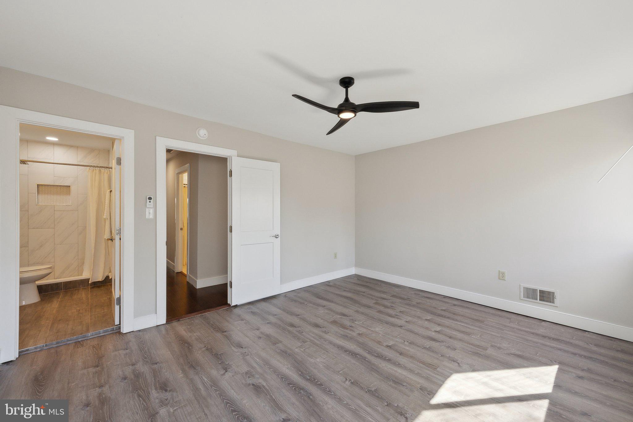 STONEYBROOKE - Residential