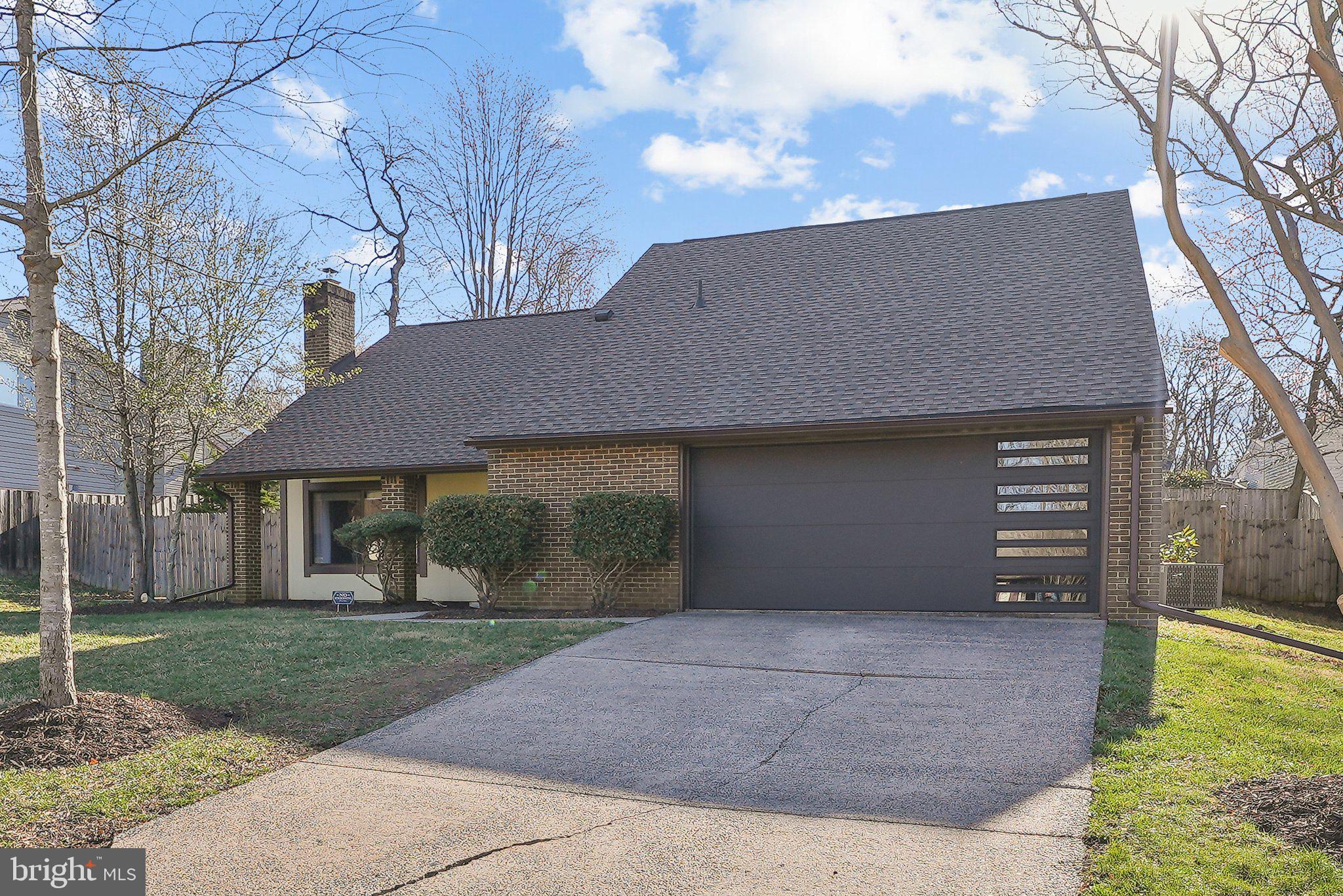 STONEYBROOKE - Residential