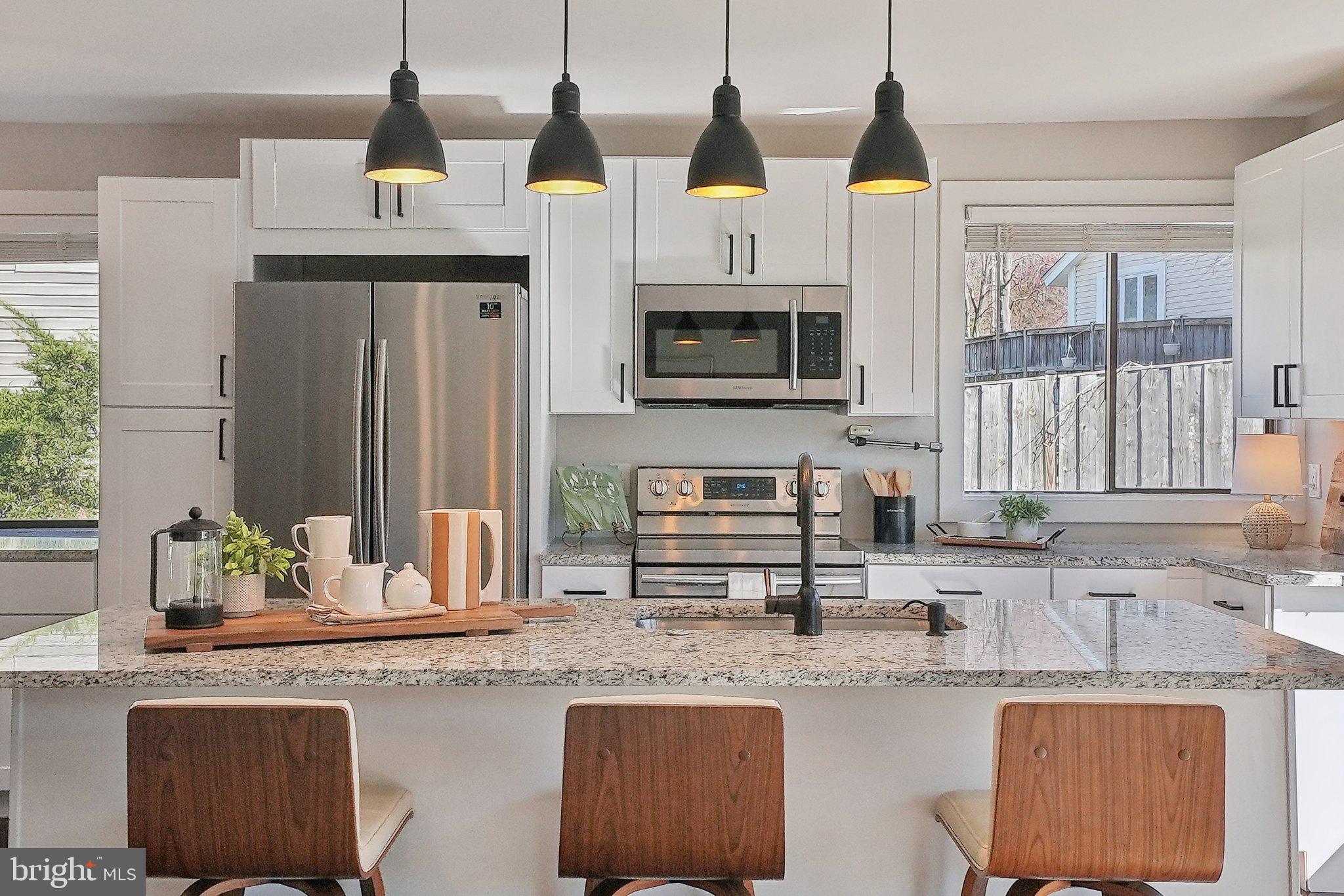 STONEYBROOKE - Residential