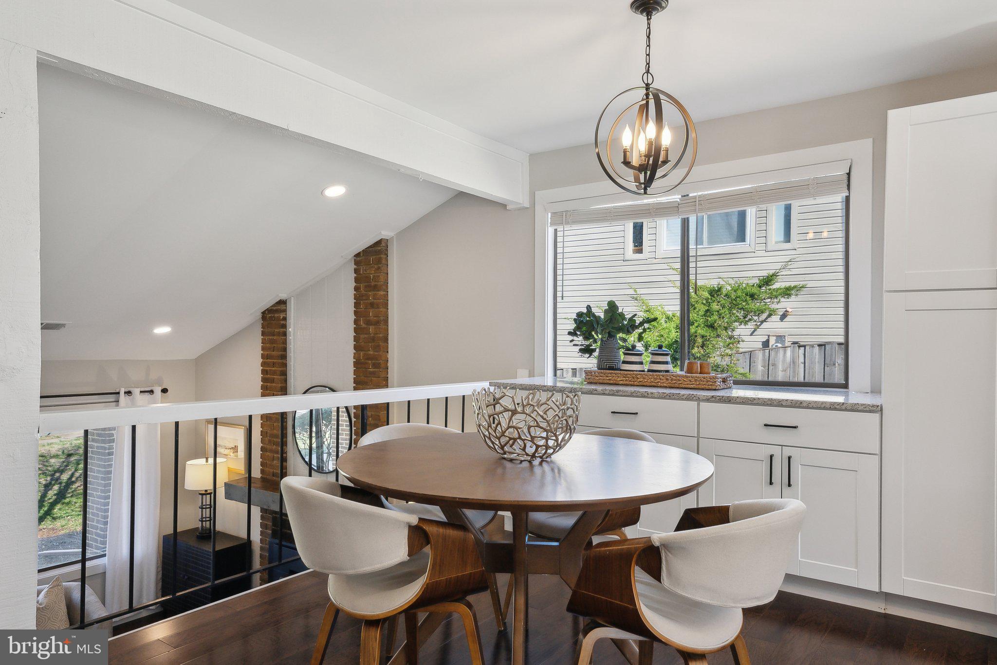 STONEYBROOKE - Residential