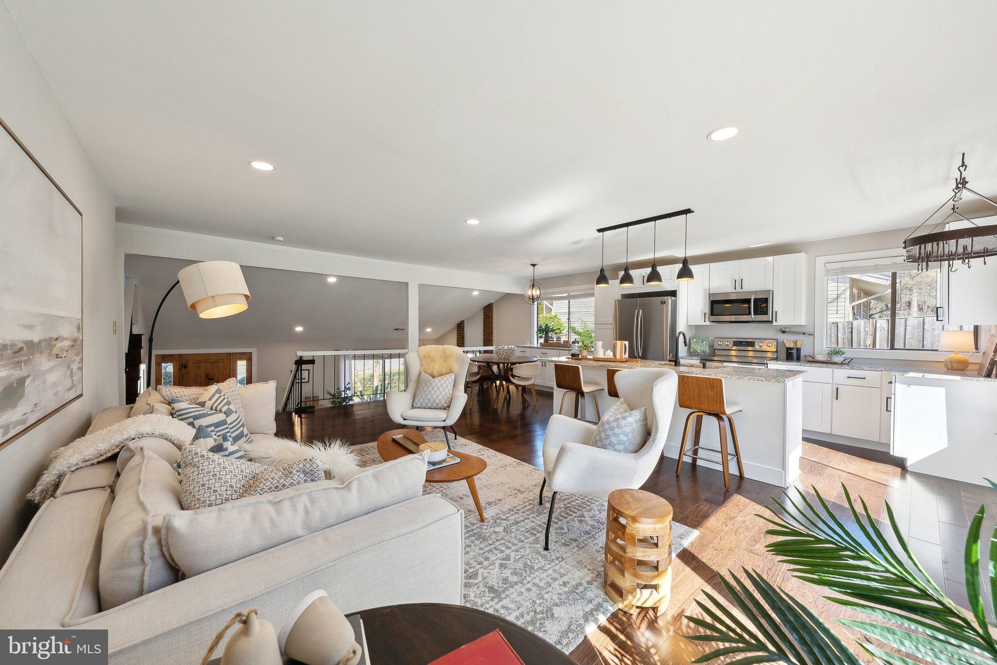 STONEYBROOKE - Residential