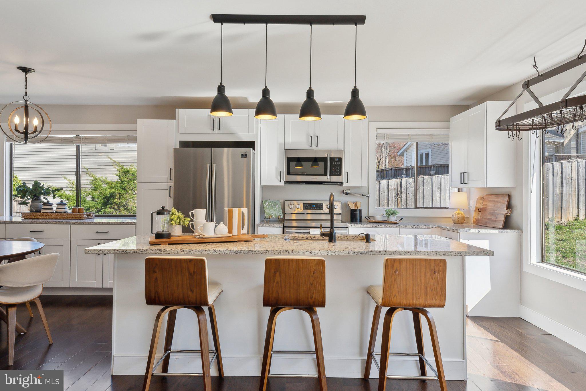 STONEYBROOKE - Residential