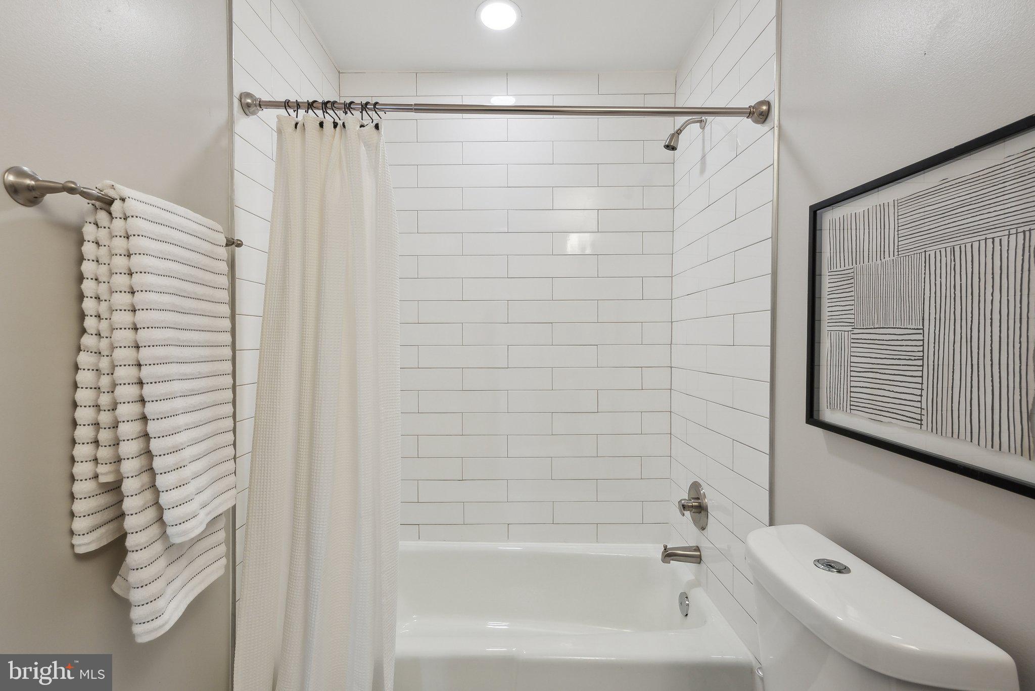 STONEYBROOKE - Residential