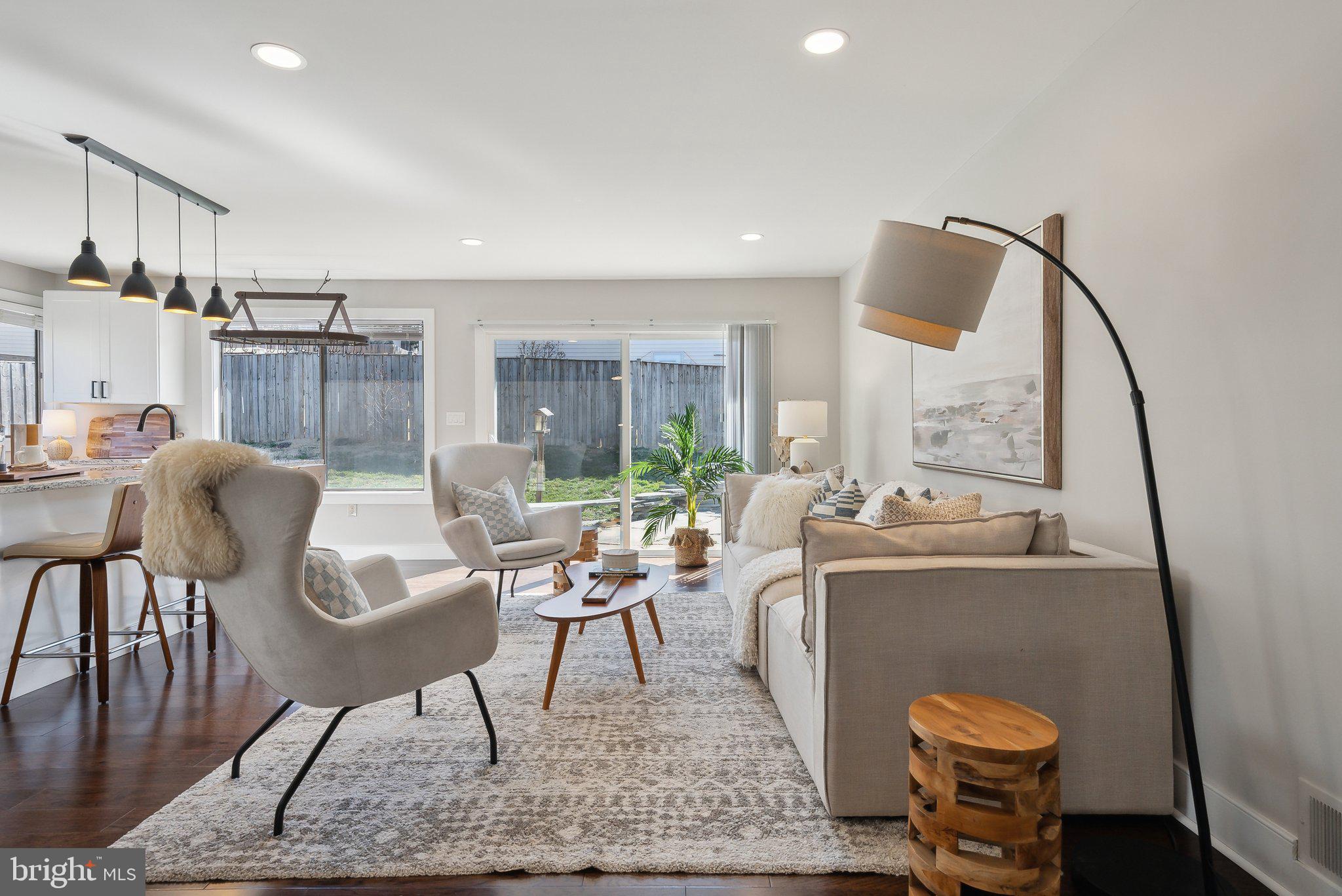 STONEYBROOKE - Residential