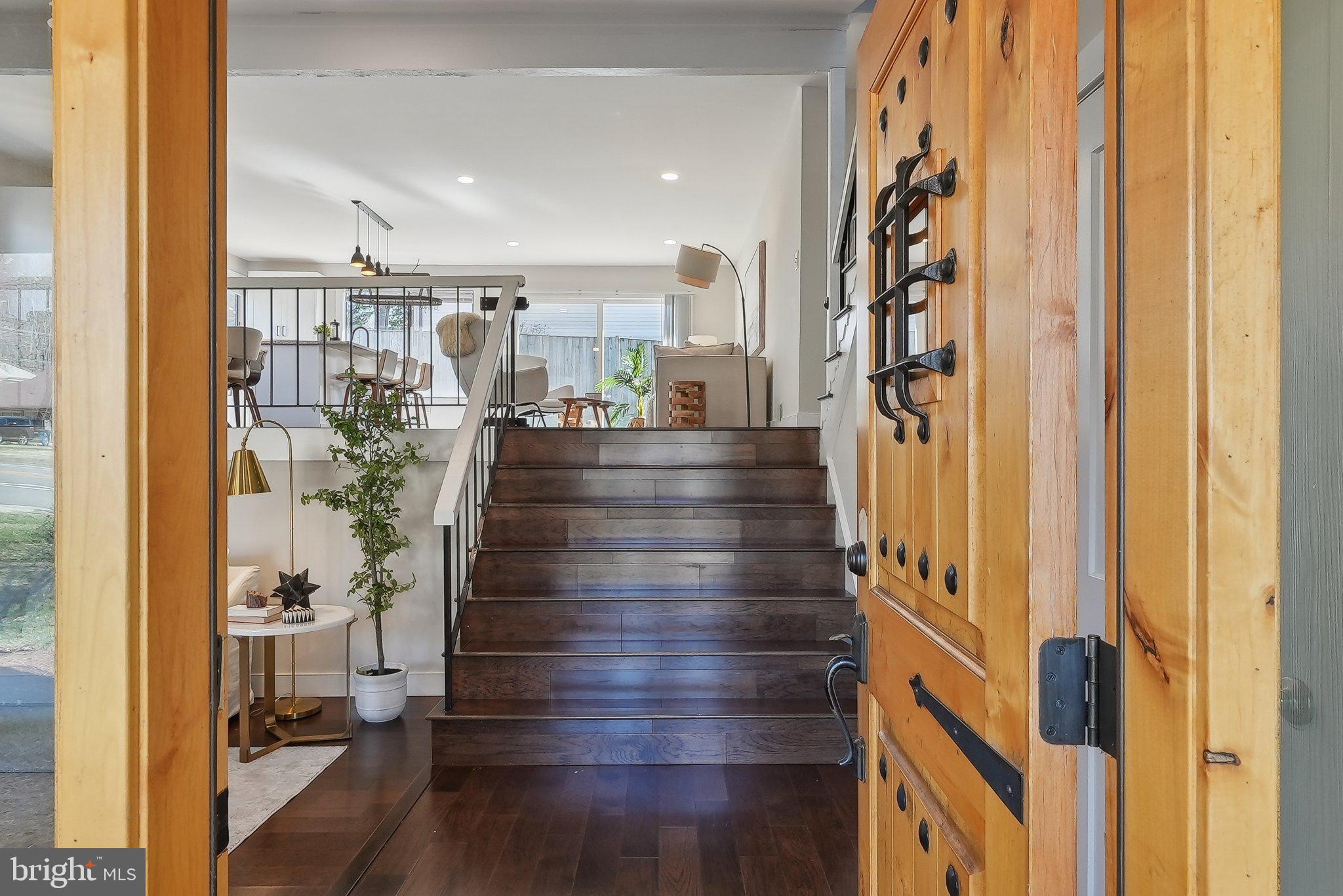 STONEYBROOKE - Residential