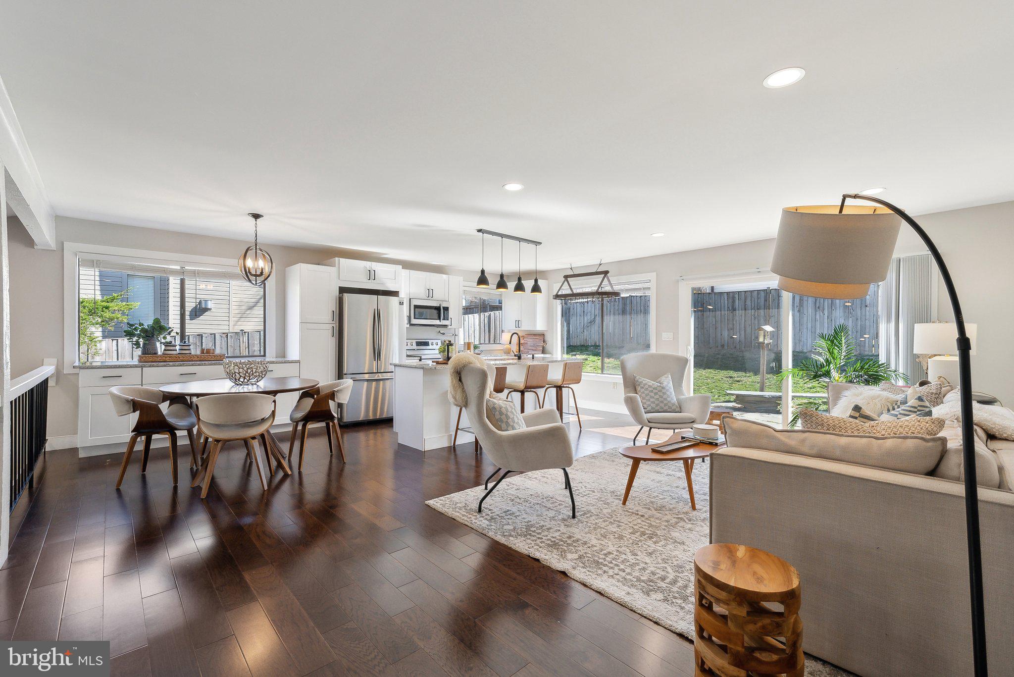 STONEYBROOKE - Residential