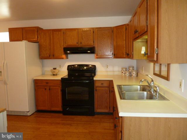 GLEN HOLLOW - Residential