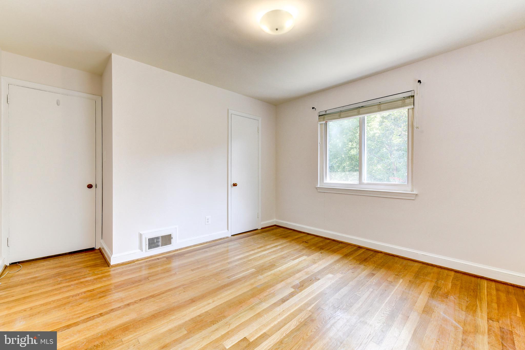 ROCK SPRING - Residential Lease