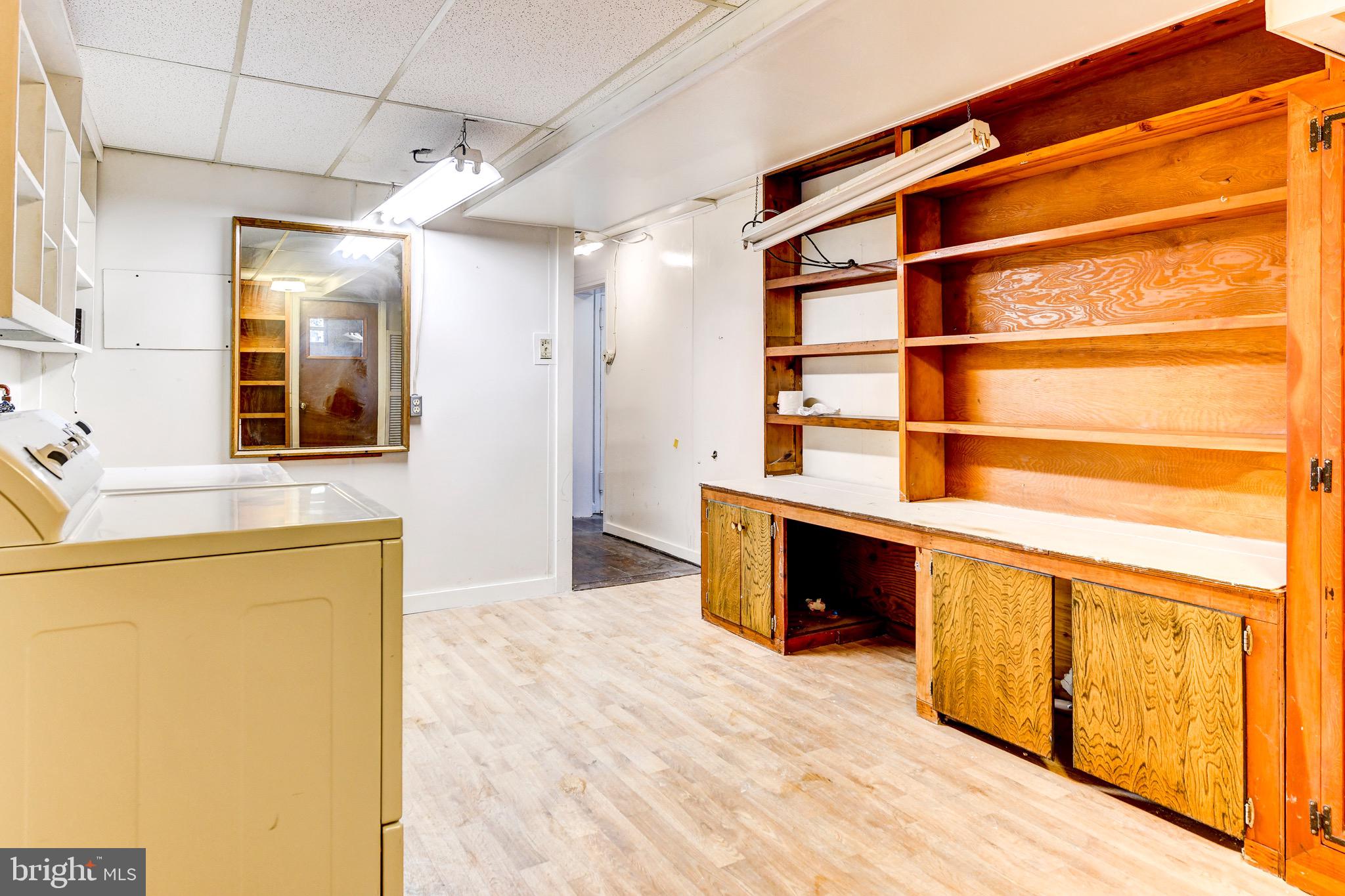 ROCK SPRING - Residential Lease