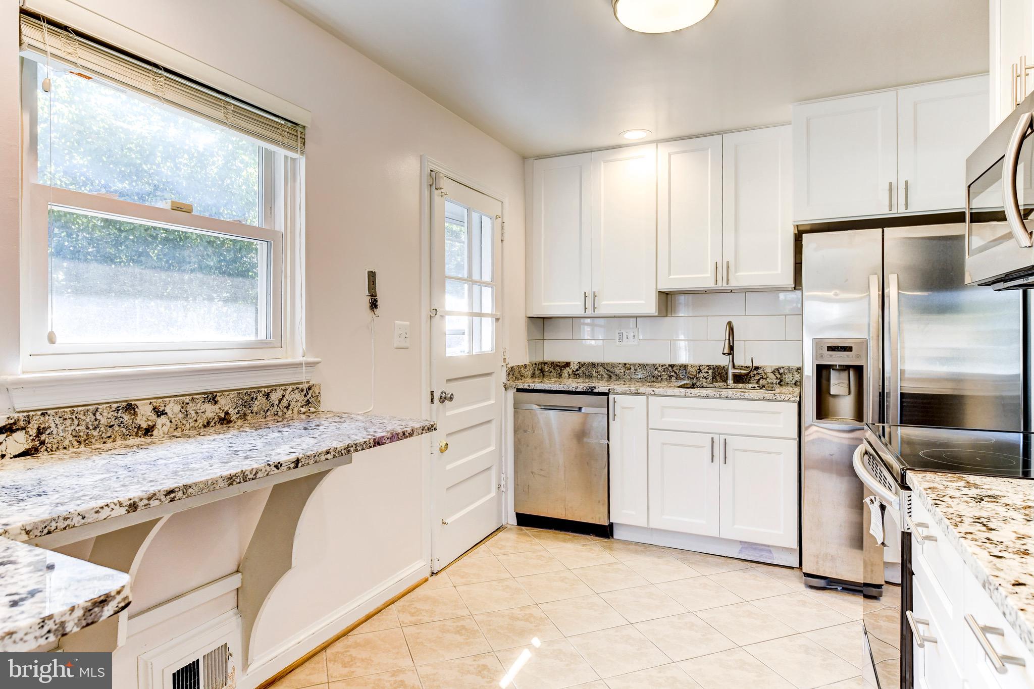 ROCK SPRING - Residential Lease